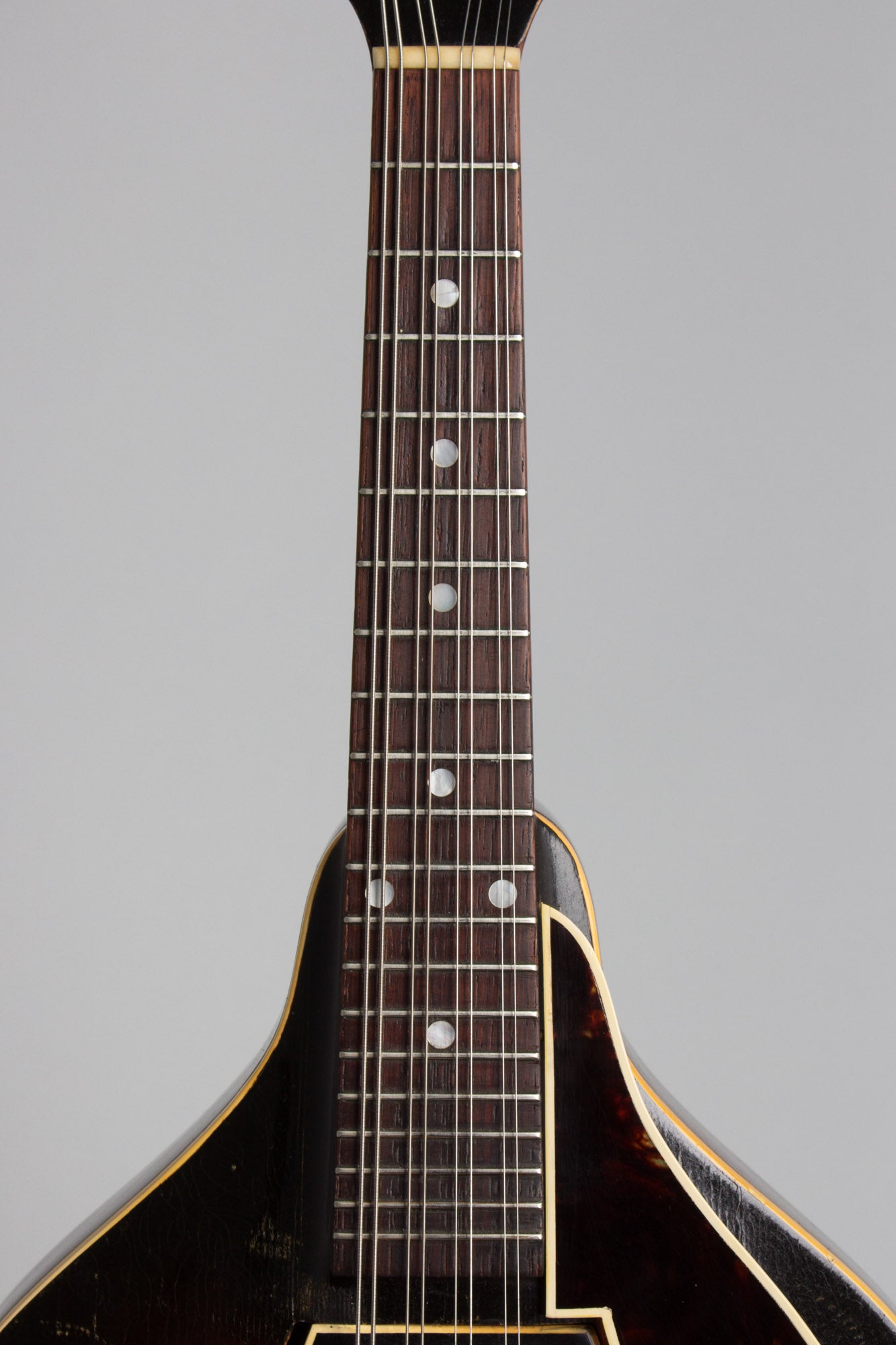Gibson EM-150 Hollow Body Electric Mandolin (1939)