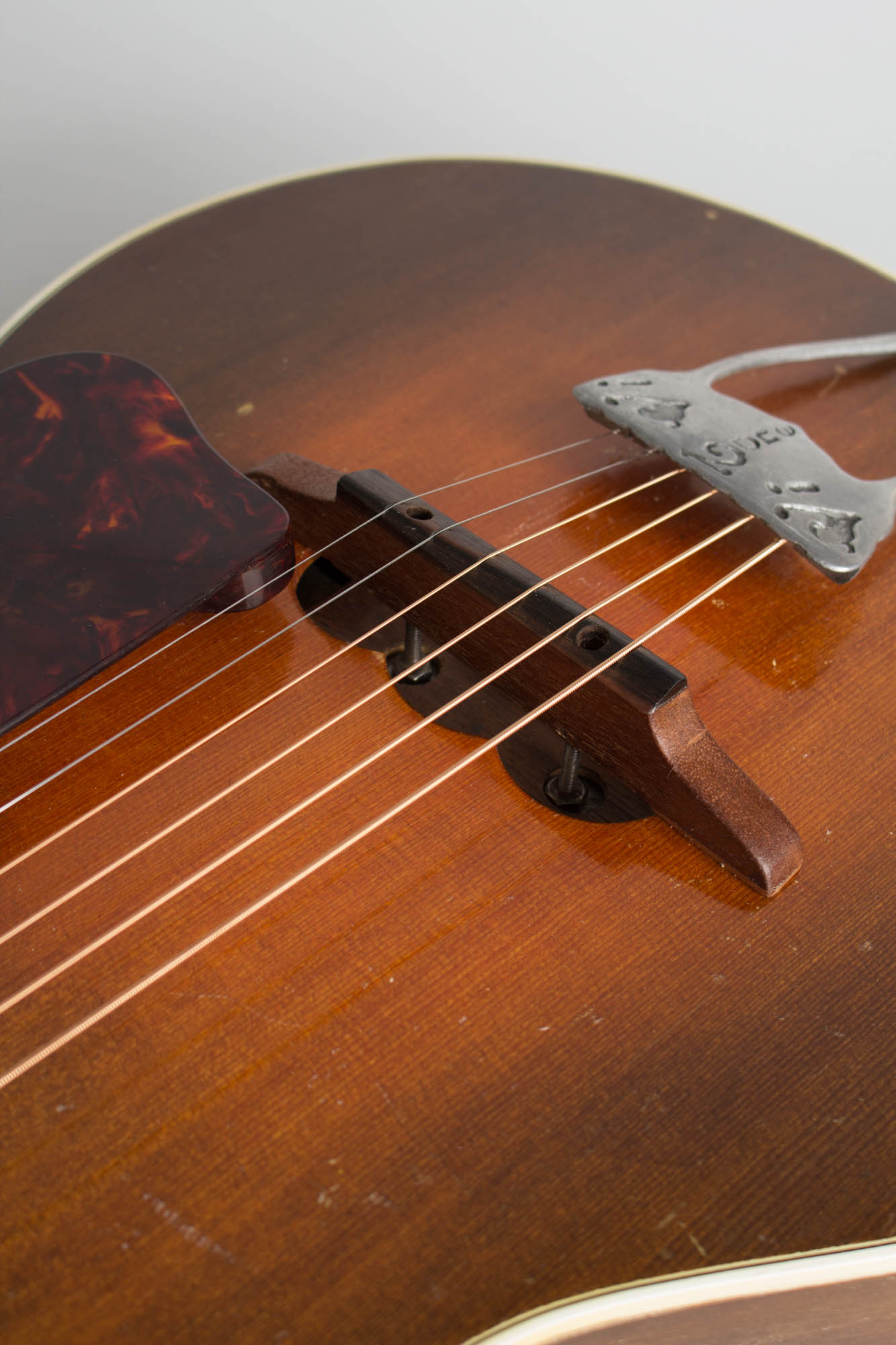 Vivi-Tone Acoustic-Electric Guitar (1933)