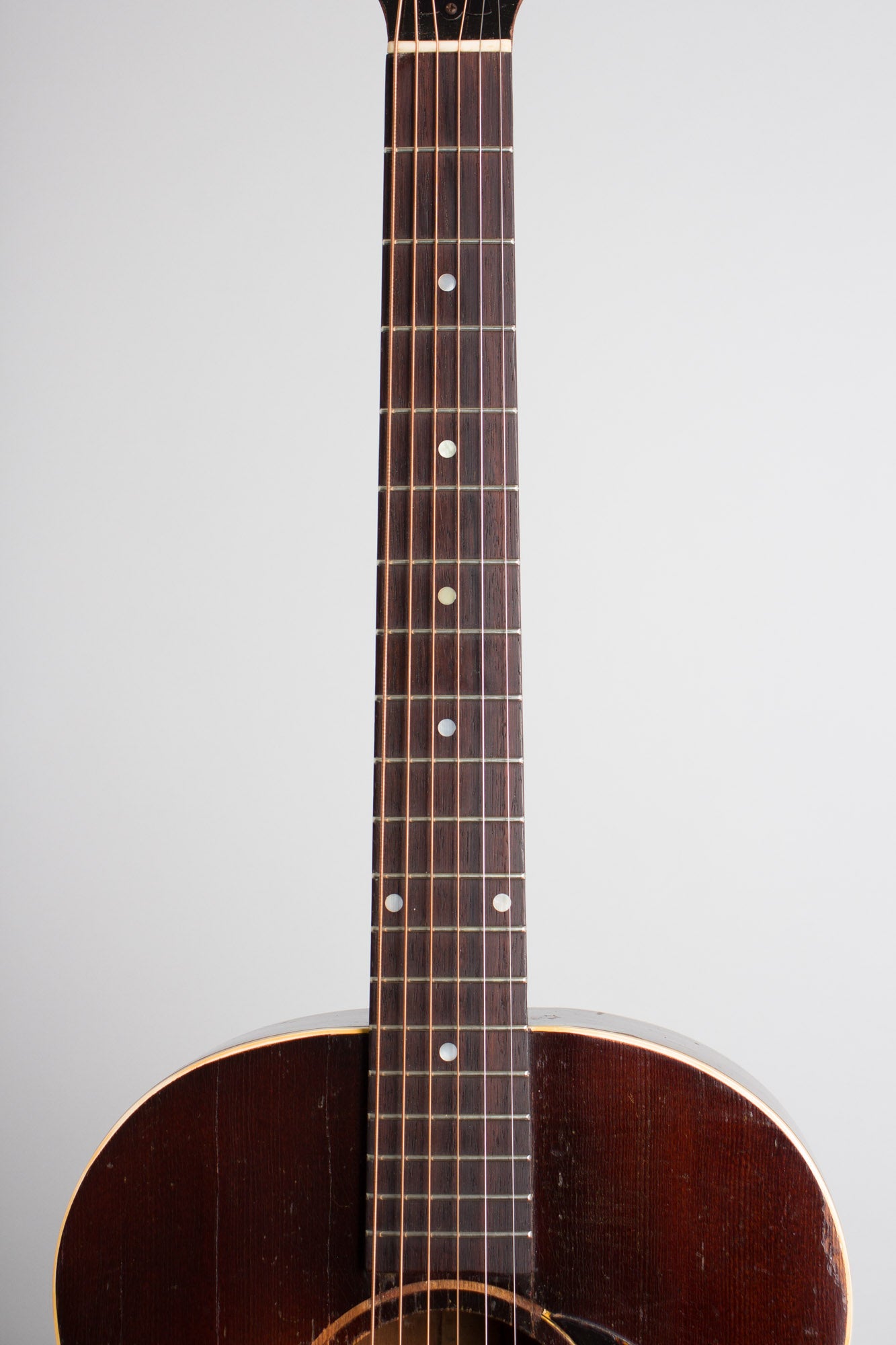 Gibson LG-2 Flat Top Acoustic Guitar (1946-7)