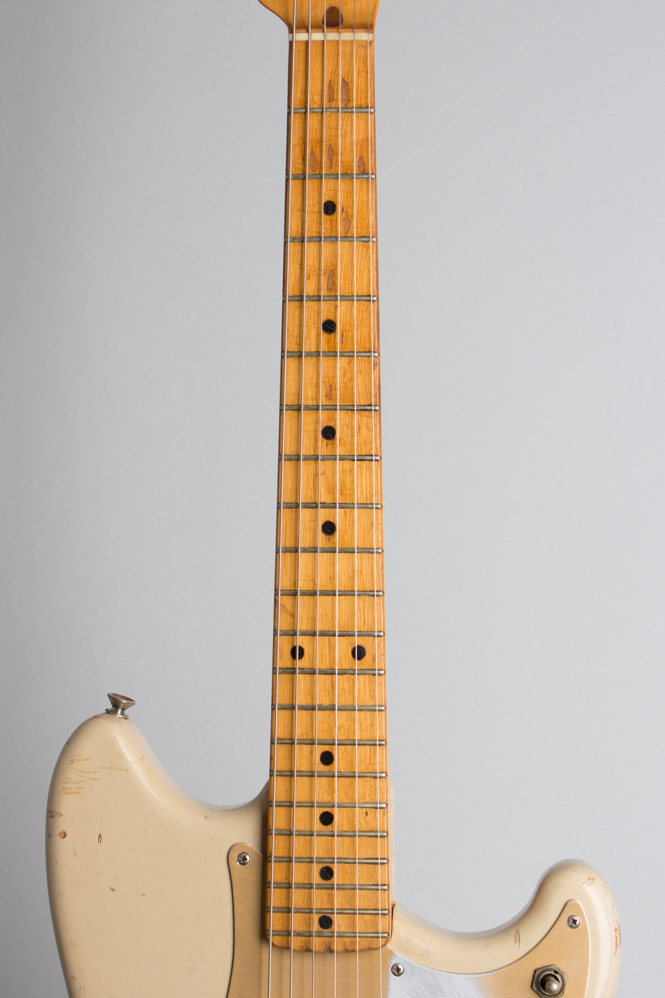 Fender Duo-Sonic Solid Body Electric Guitar (1958)