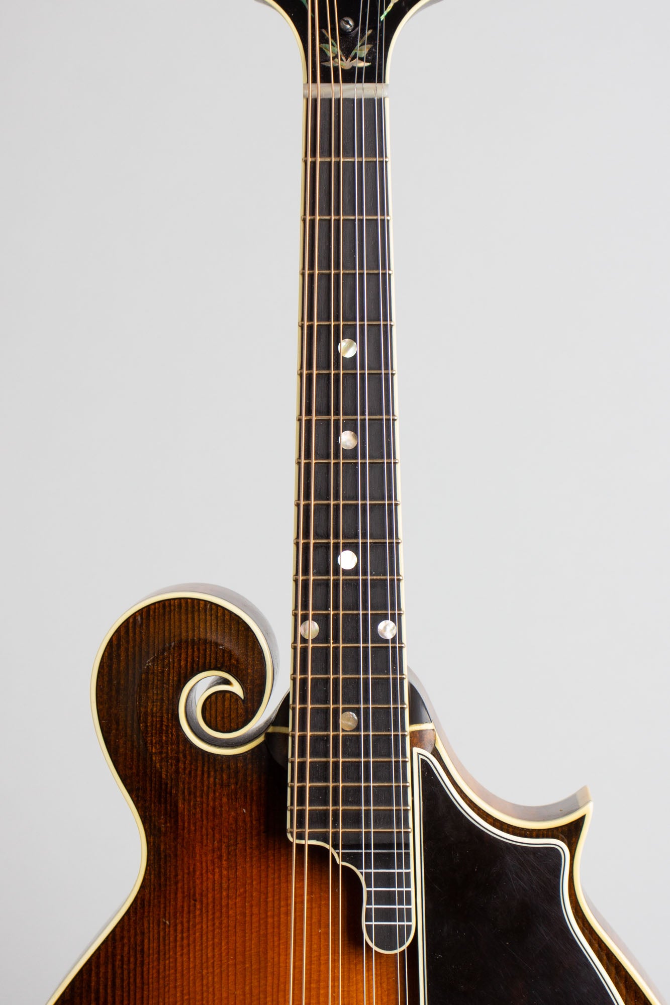 Gilchrist Model 5 Carved Top Mandolin (2016)