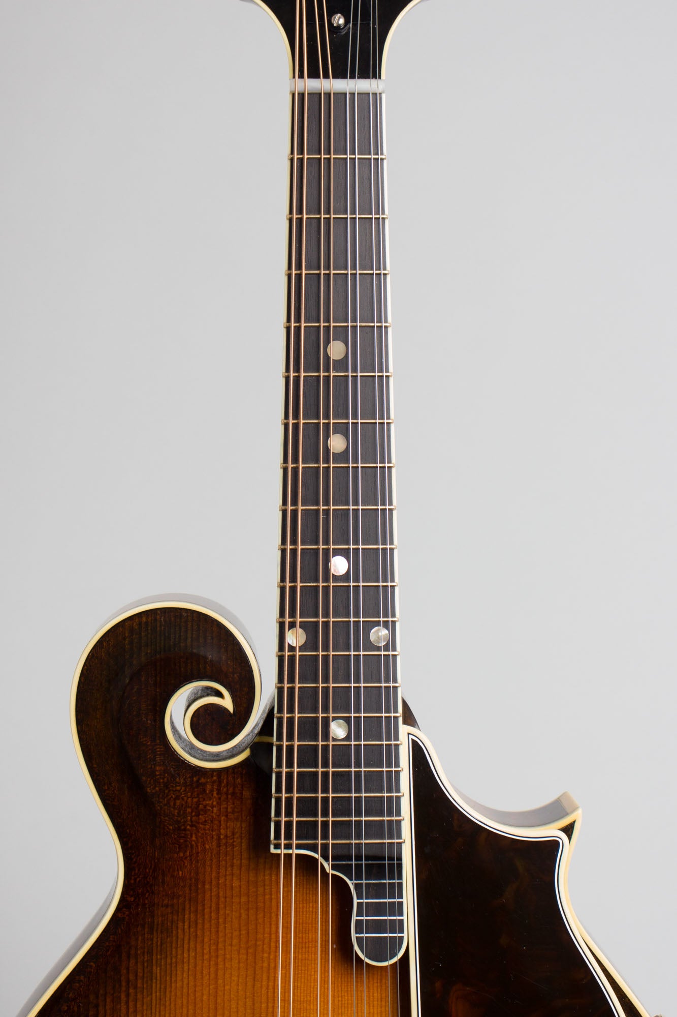 Gilchrist Model 5 Carved Top Mandolin (2015)