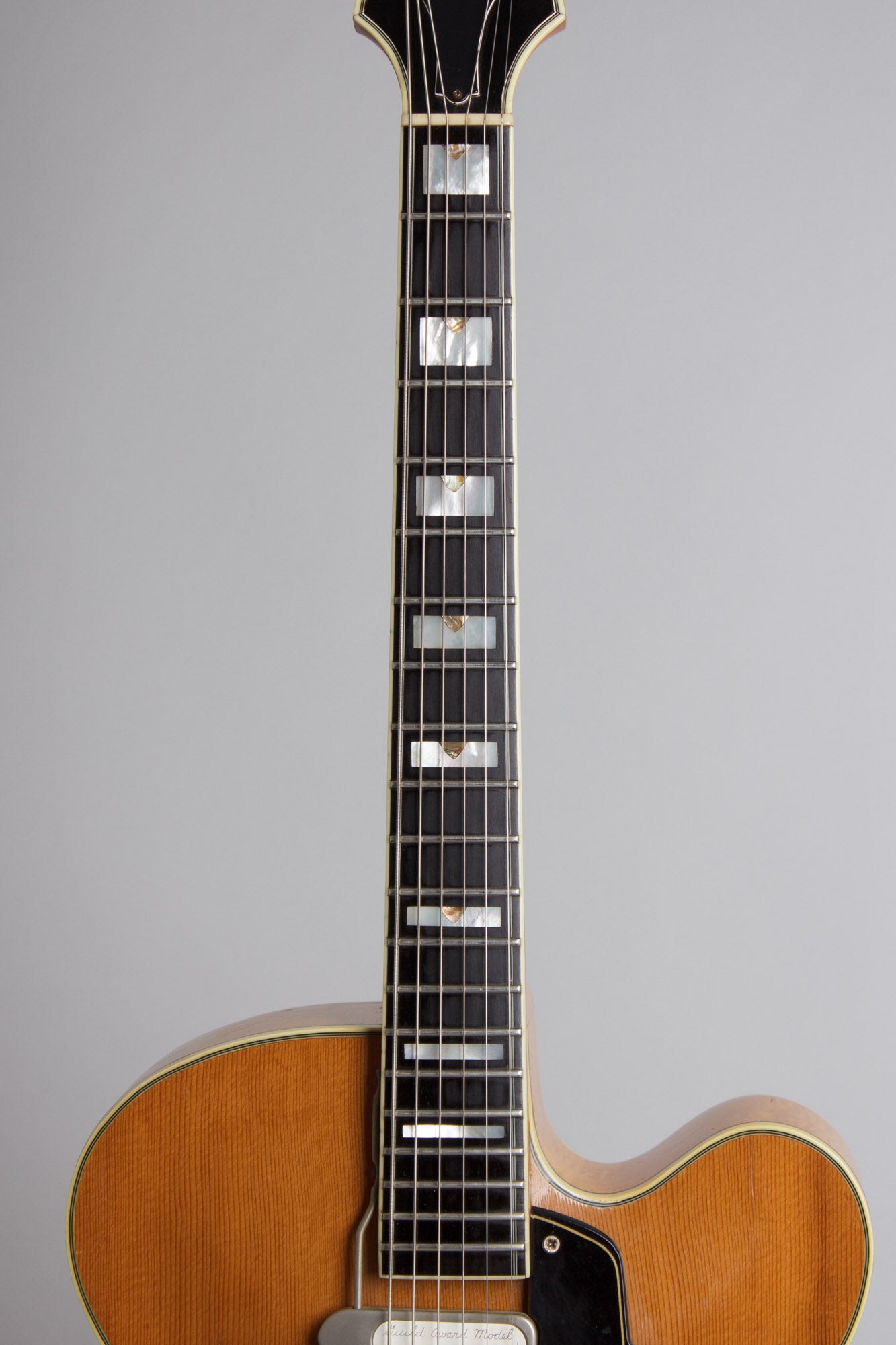 Guild Artist Award B w/floating DeArmond pickup Arch Top Acoustic Guitar (1961)