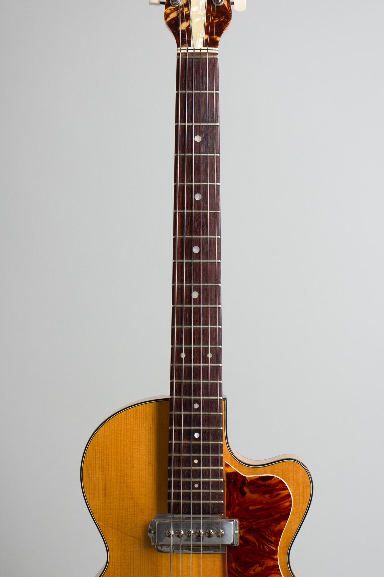 Hofner Model 125 (Club 40) Arch Top Hollow Body Electric Guitar (1955-7)