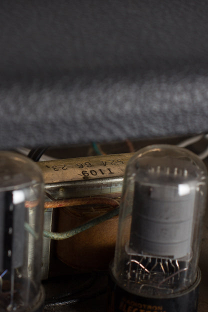 Supro Trojan Model S6616 Tube Amplifier (1966)
