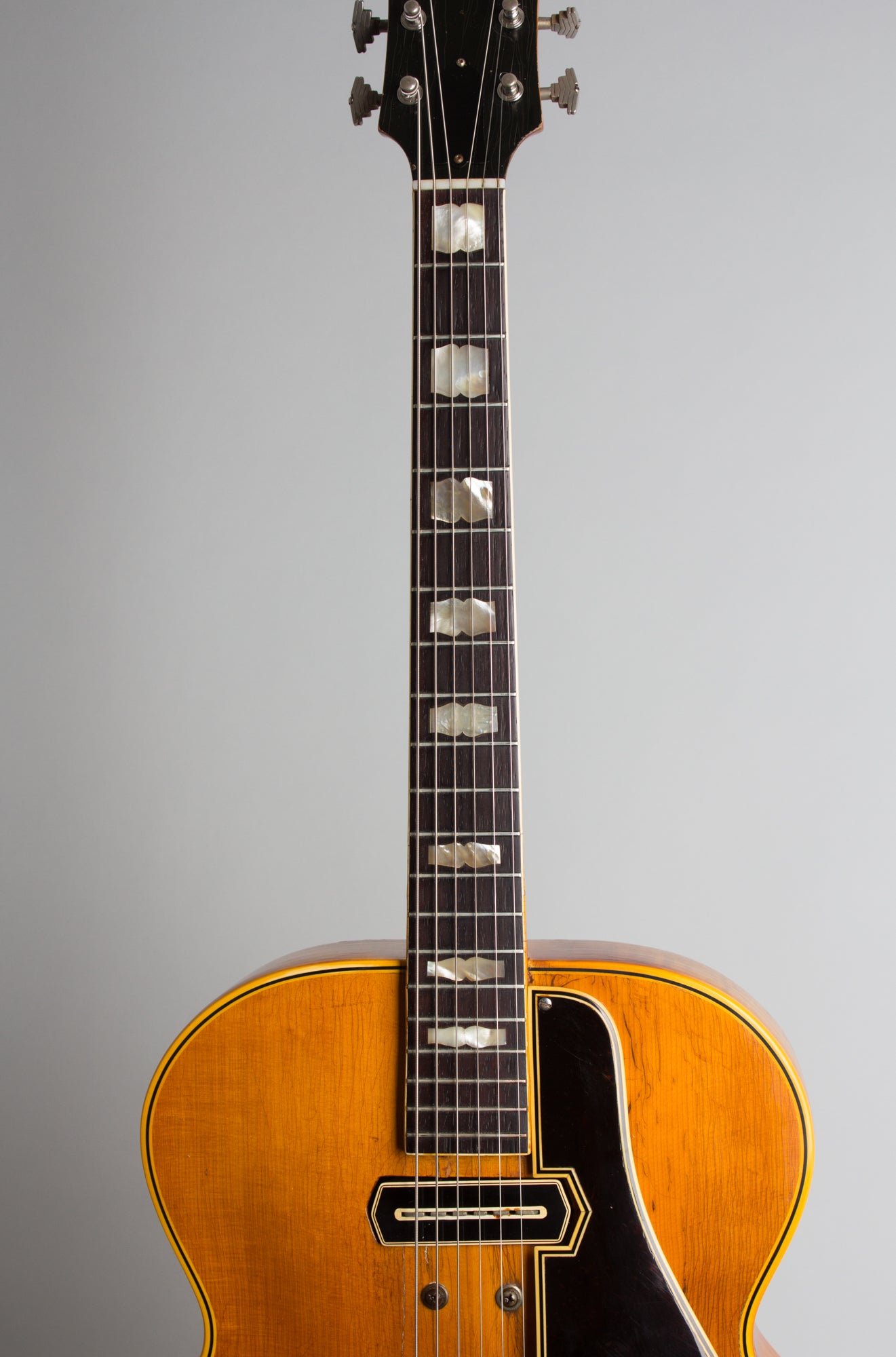 Gibson ES-250 Arch Top Hollow Body Electric Guitar (1940)