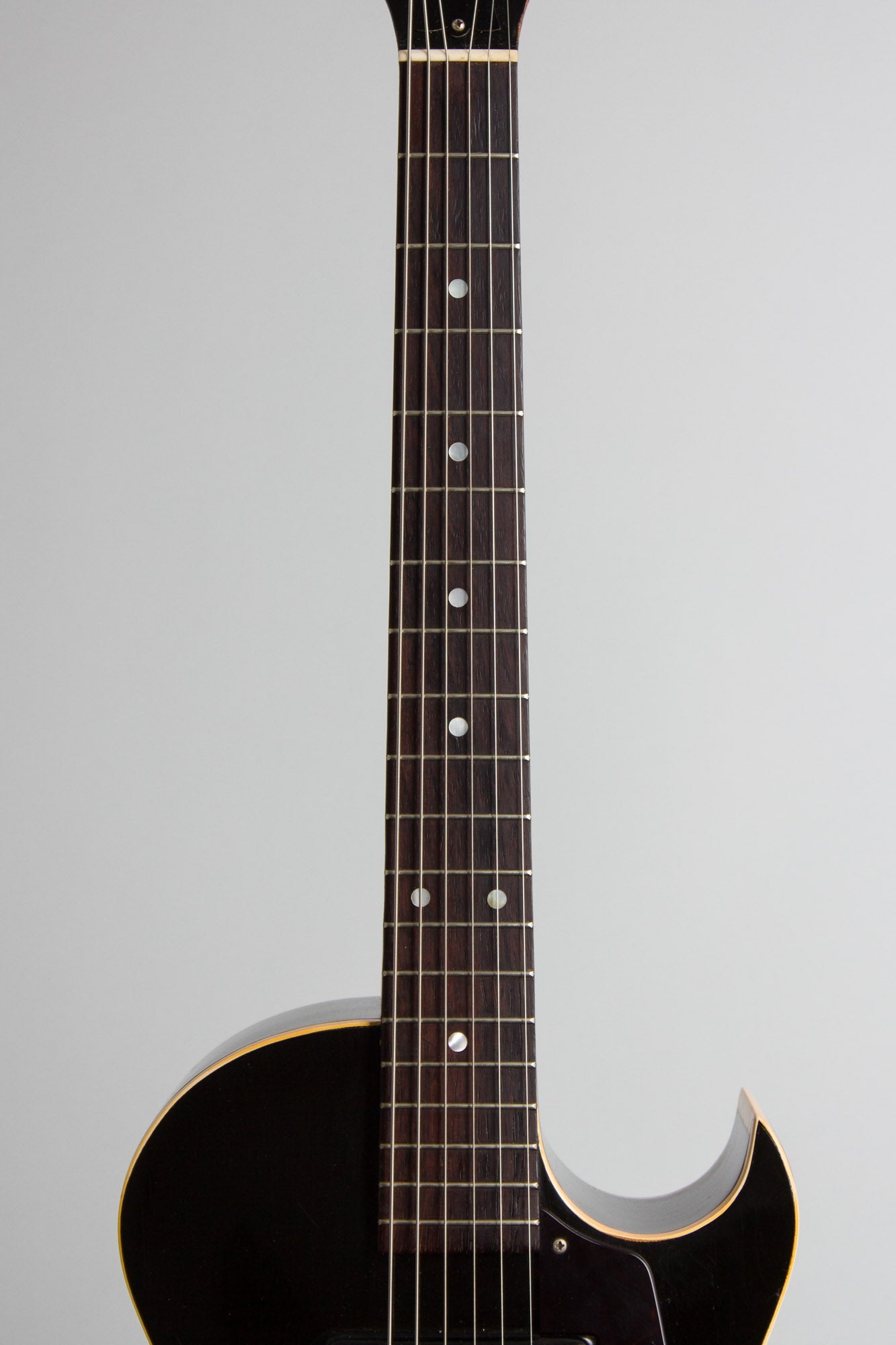 Gibson ES-140 Arch Top Hollow Body Electric Guitar (1953)