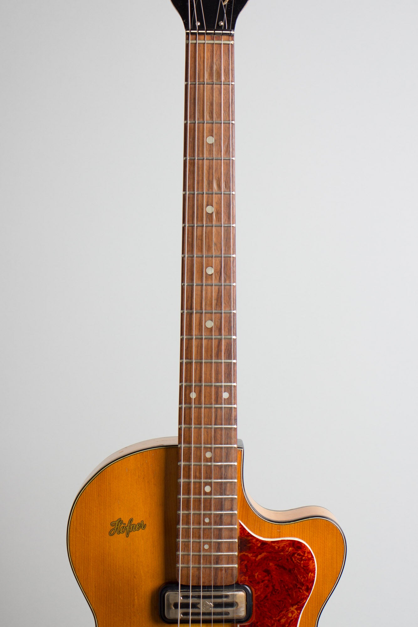 Hofner Club 40 Arch Top Hollow Body Electric Guitar (1960)