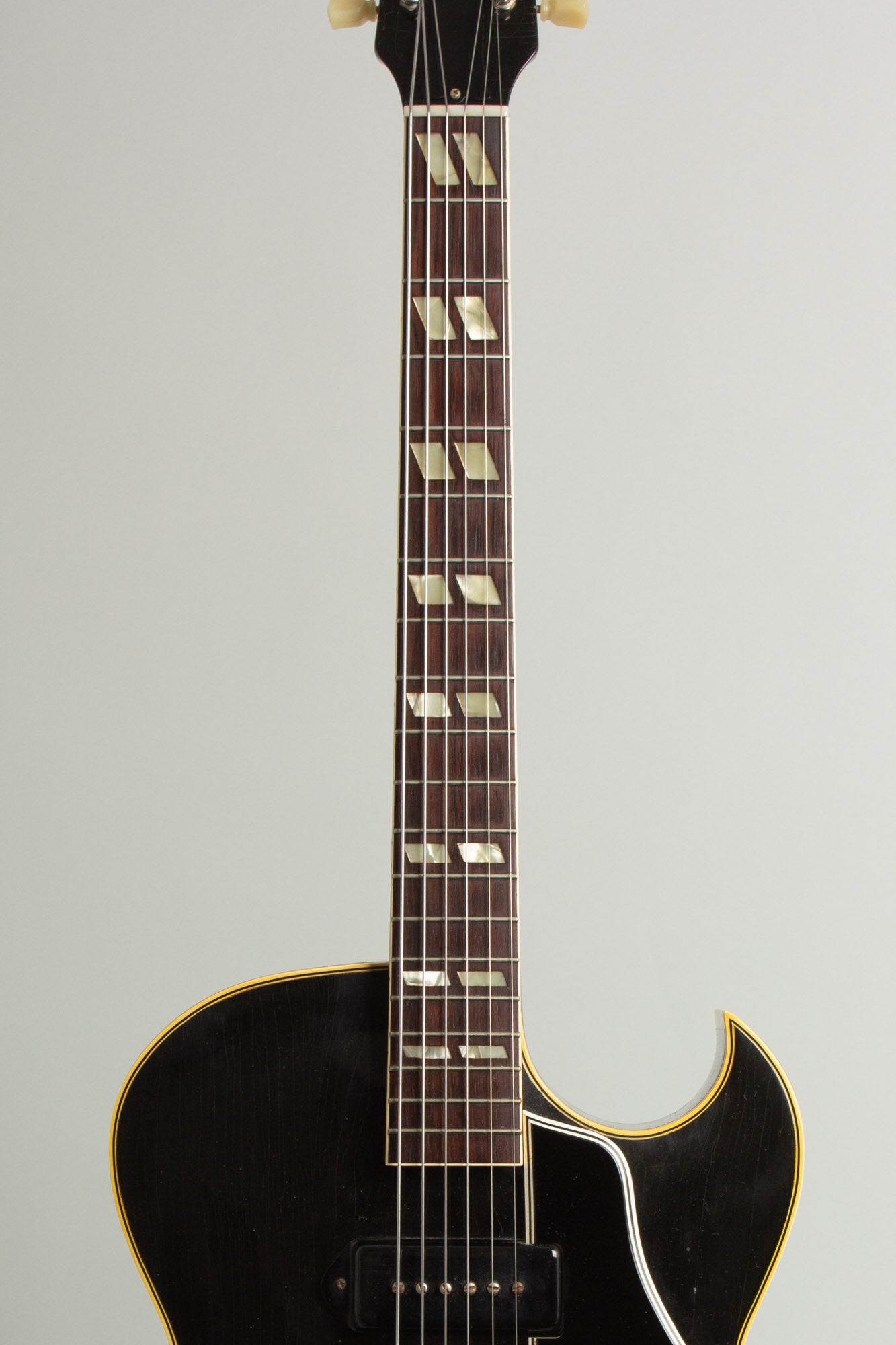 Gibson ES-175 Arch Top Hollow Body Electric Guitar (1952)