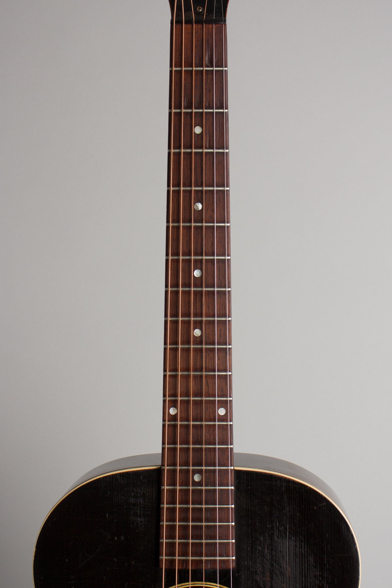 Gibson L-00 Flat Top Acoustic Guitar (1939)