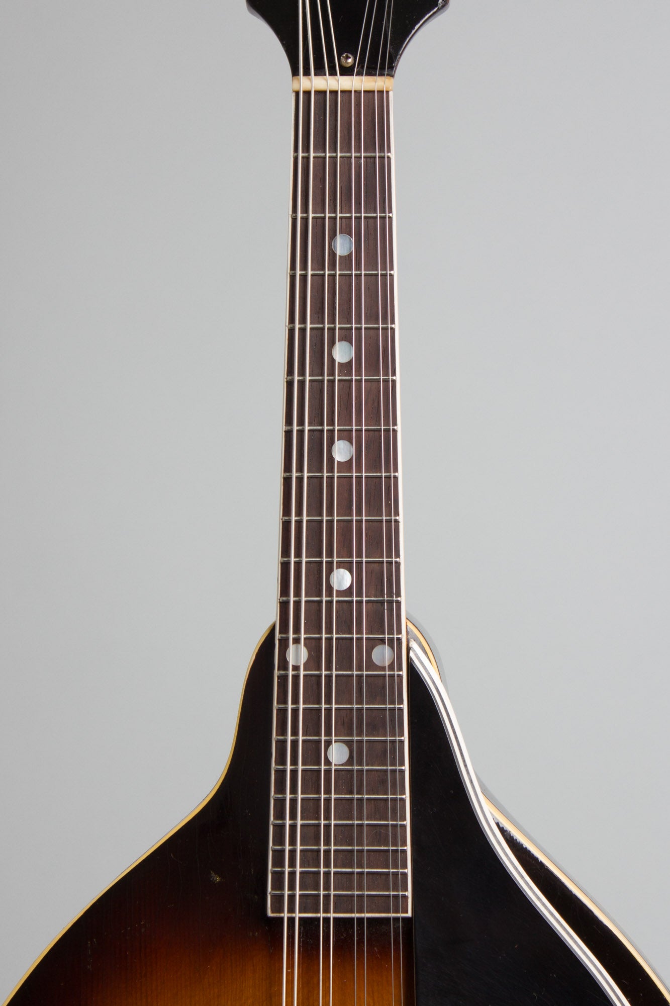 Gibson EM-150 Hollow Body Electric Mandolin (1955)