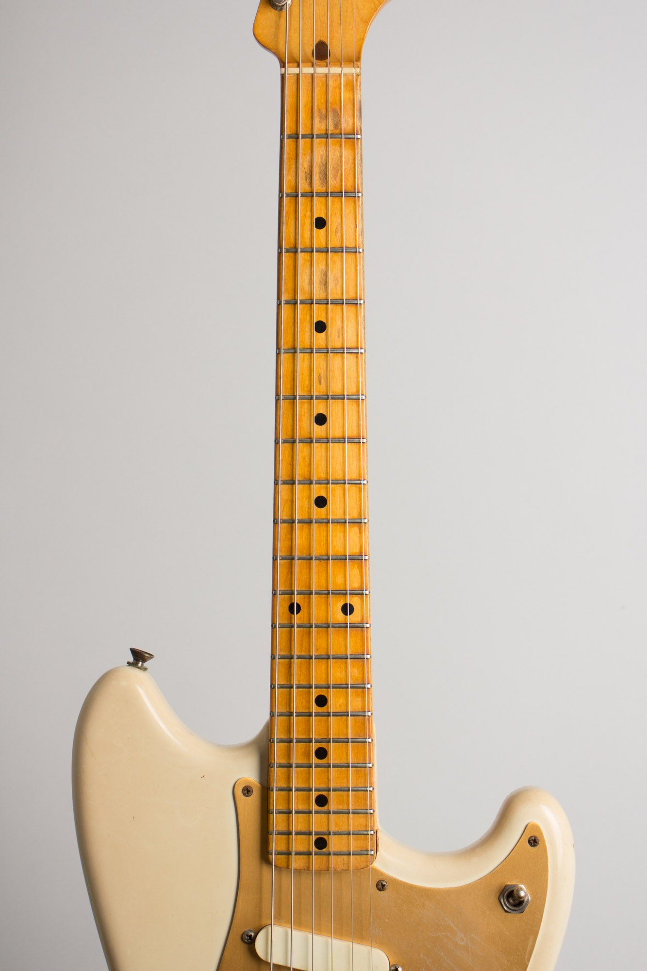 Fender Duo-Sonic Solid Body Electric Guitar (1956)