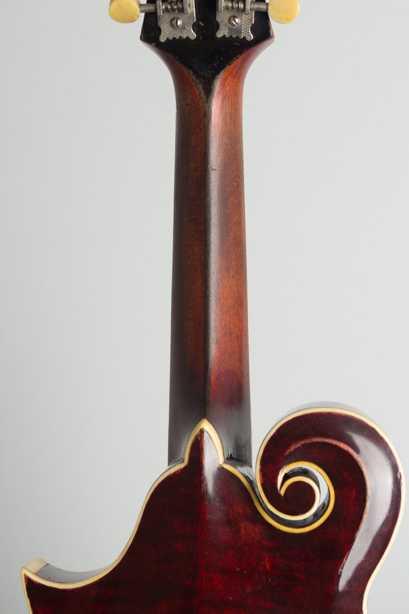Gibson Model F-4 Carved Top Mandolin (1921)