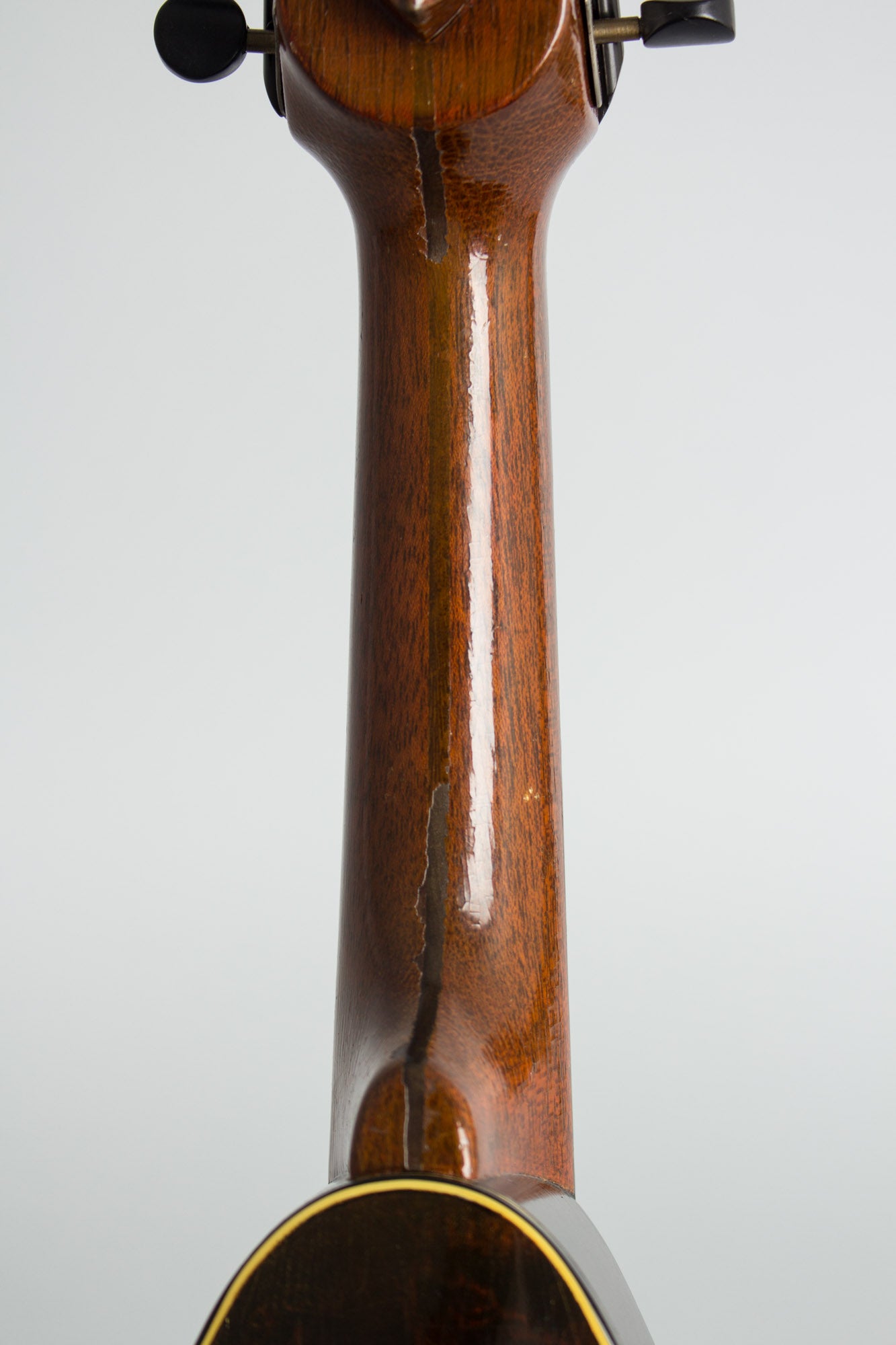 Washburn Model 5283 Deluxe Carved Top Mandolin (1935)