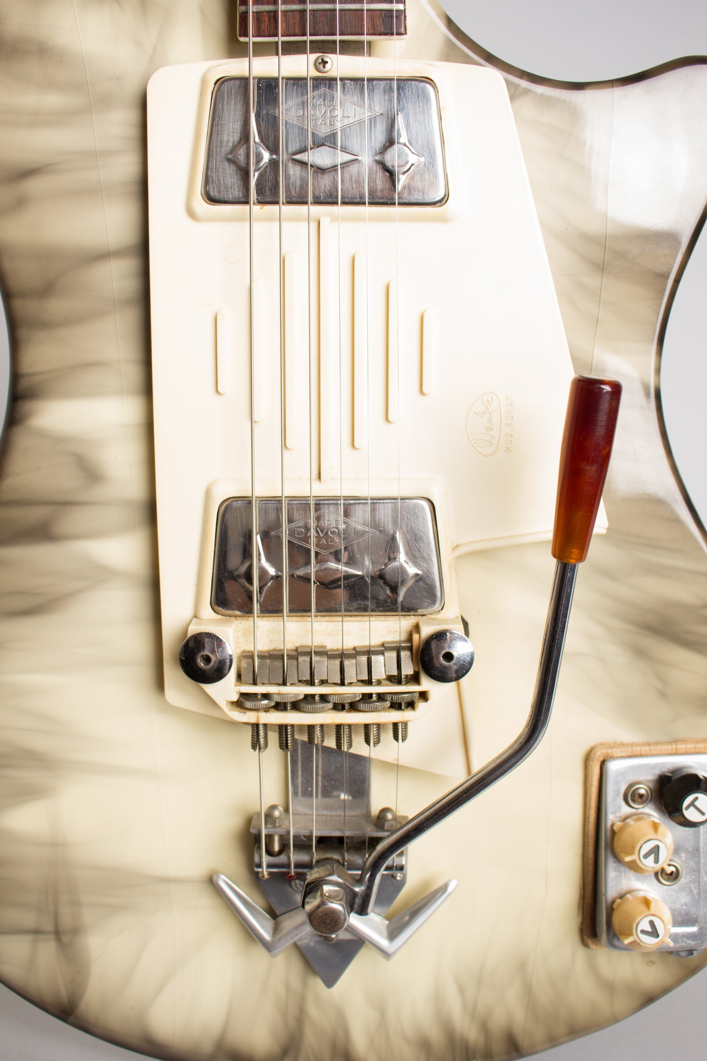 Wandre Twist Solid Body Electric Guitar (1963)