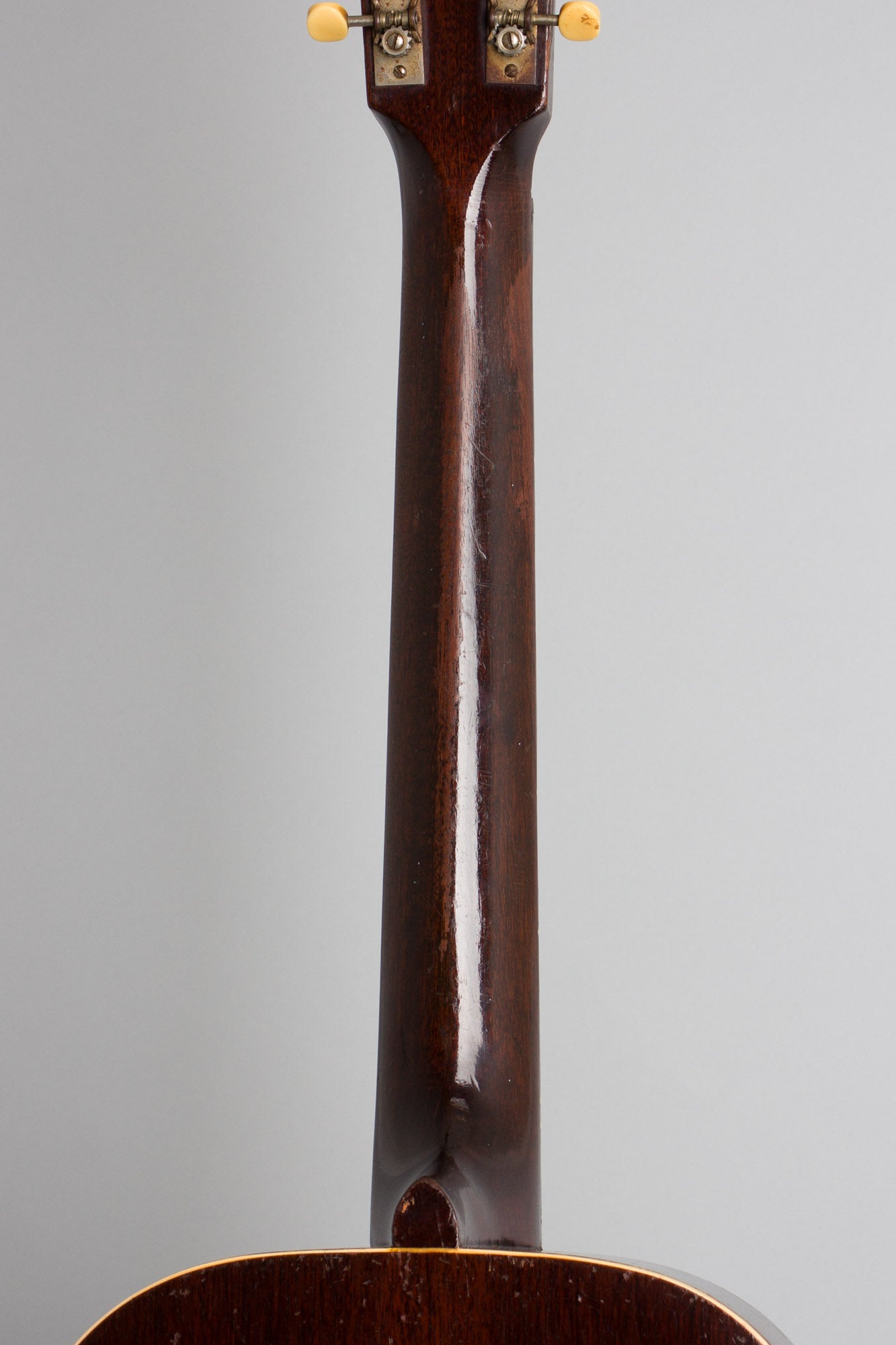 Gibson L-00 Flat Top Acoustic Guitar (1937)