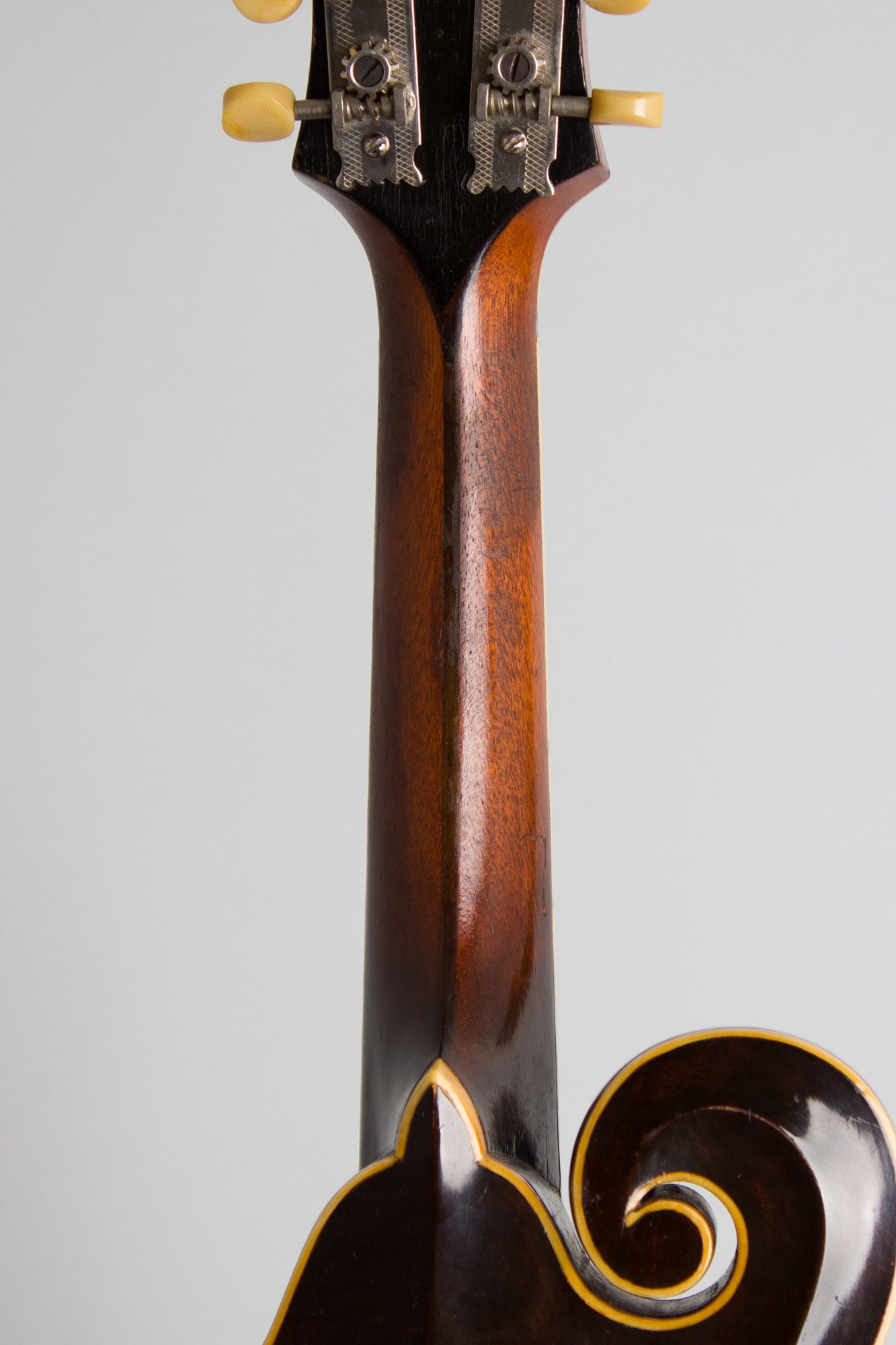 Gibson F-4 Arch Top Mandolin (1922)