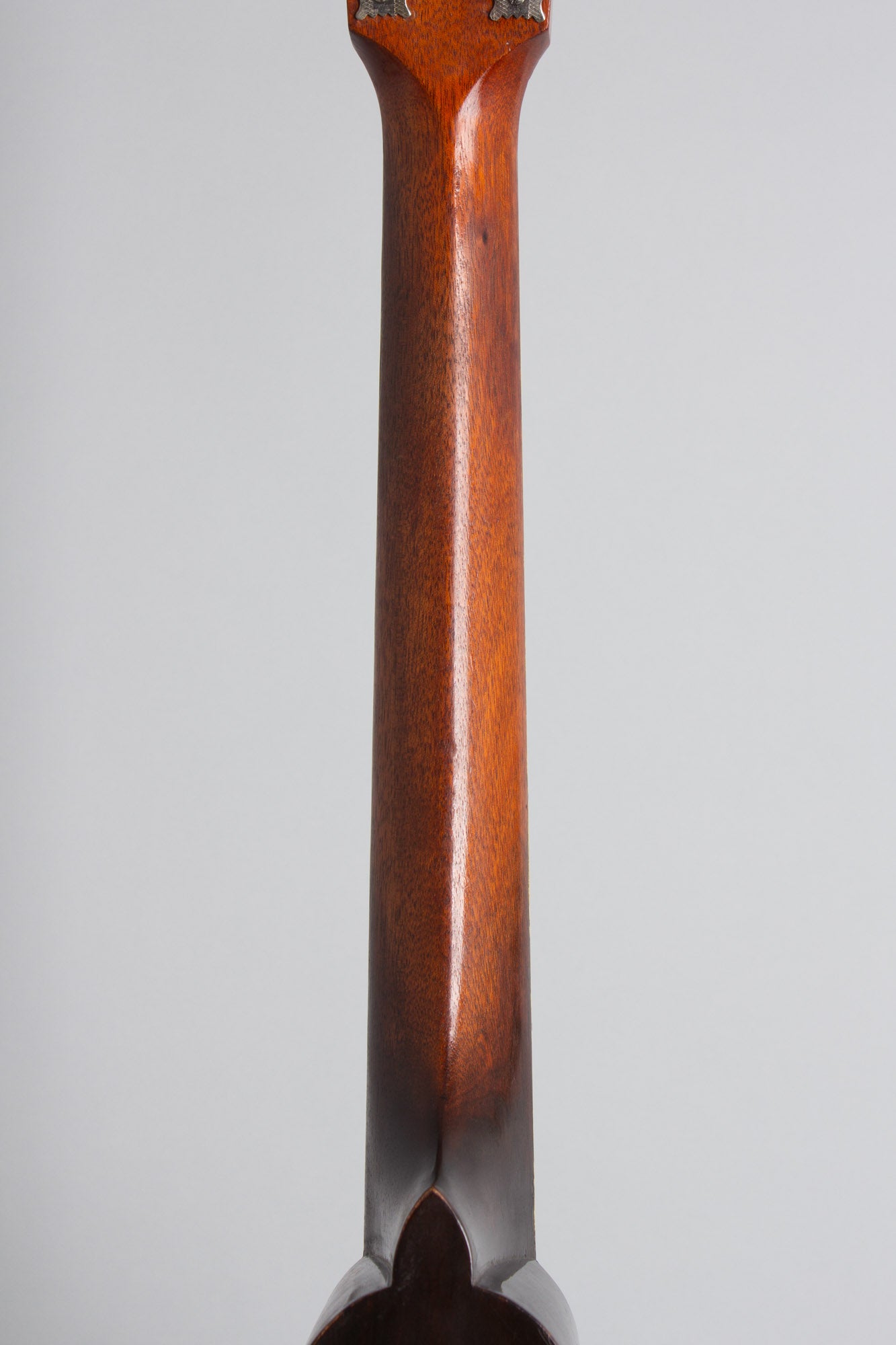 Gibson K-1 Carved Top Mandocello (1919)