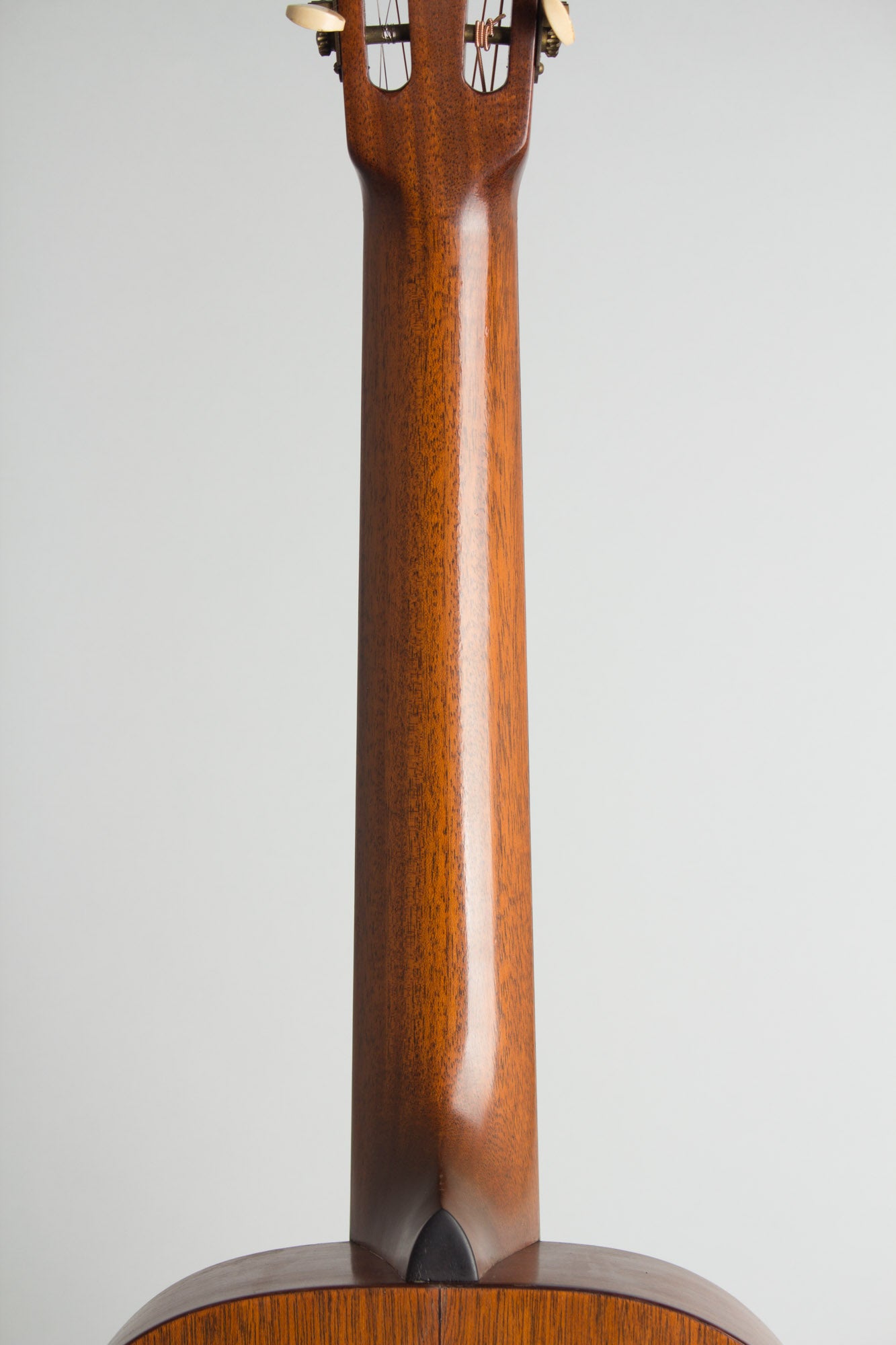 C. F. Martin 0-18 Flat Top Acoustic Guitar (1927)