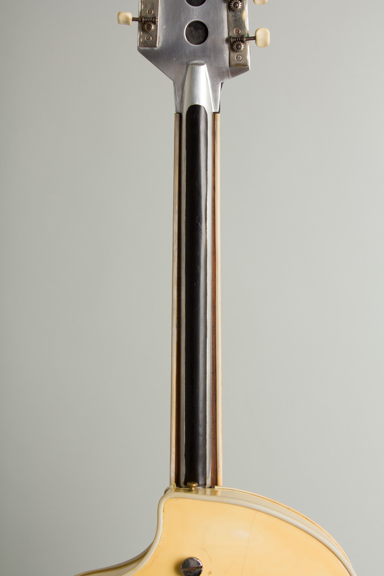 Wandre BB Model Semi-Hollow Body Electric Guitar (1960)