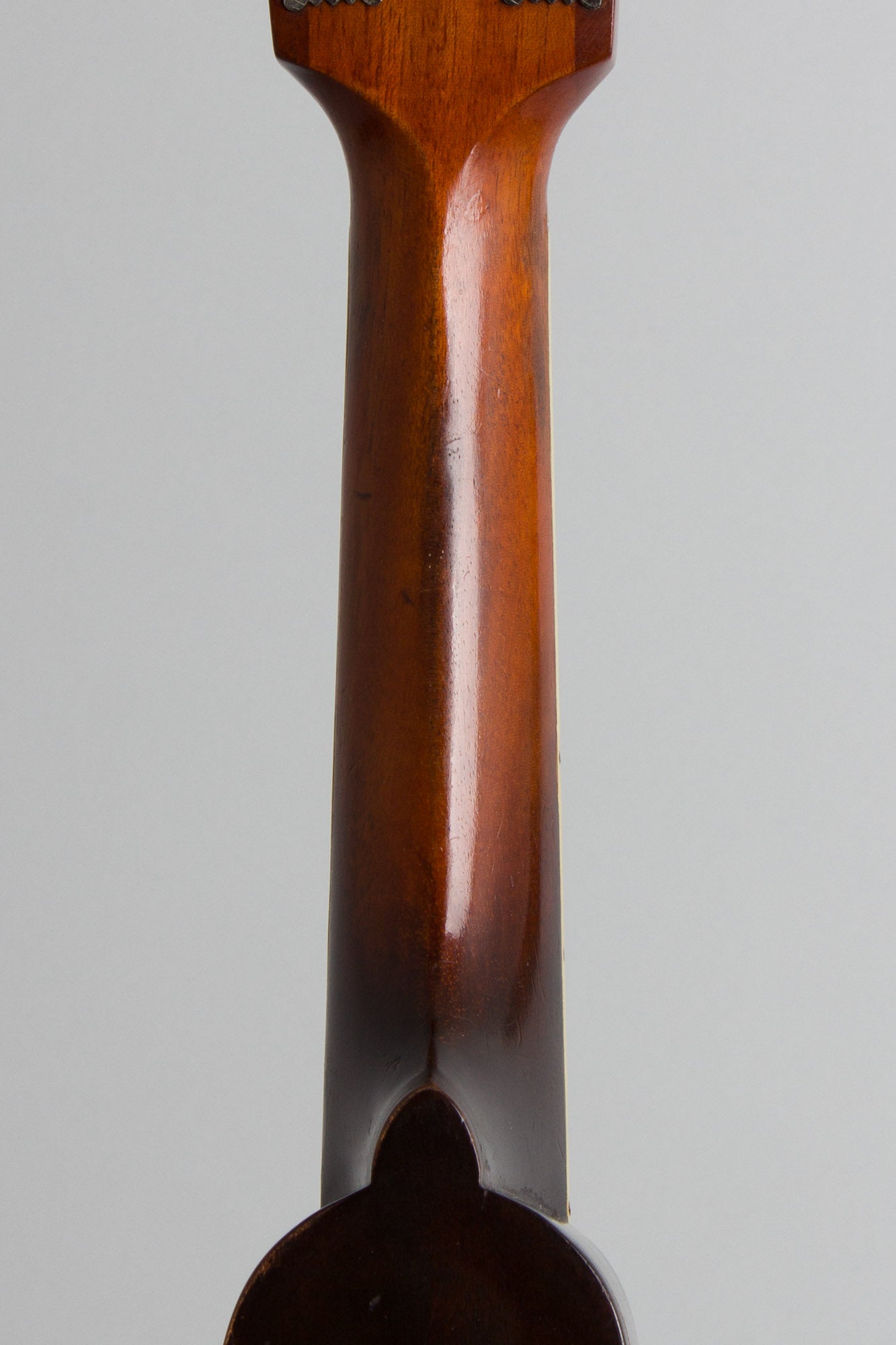 Gibson Style H-1 Carved Top Mandola (1920)