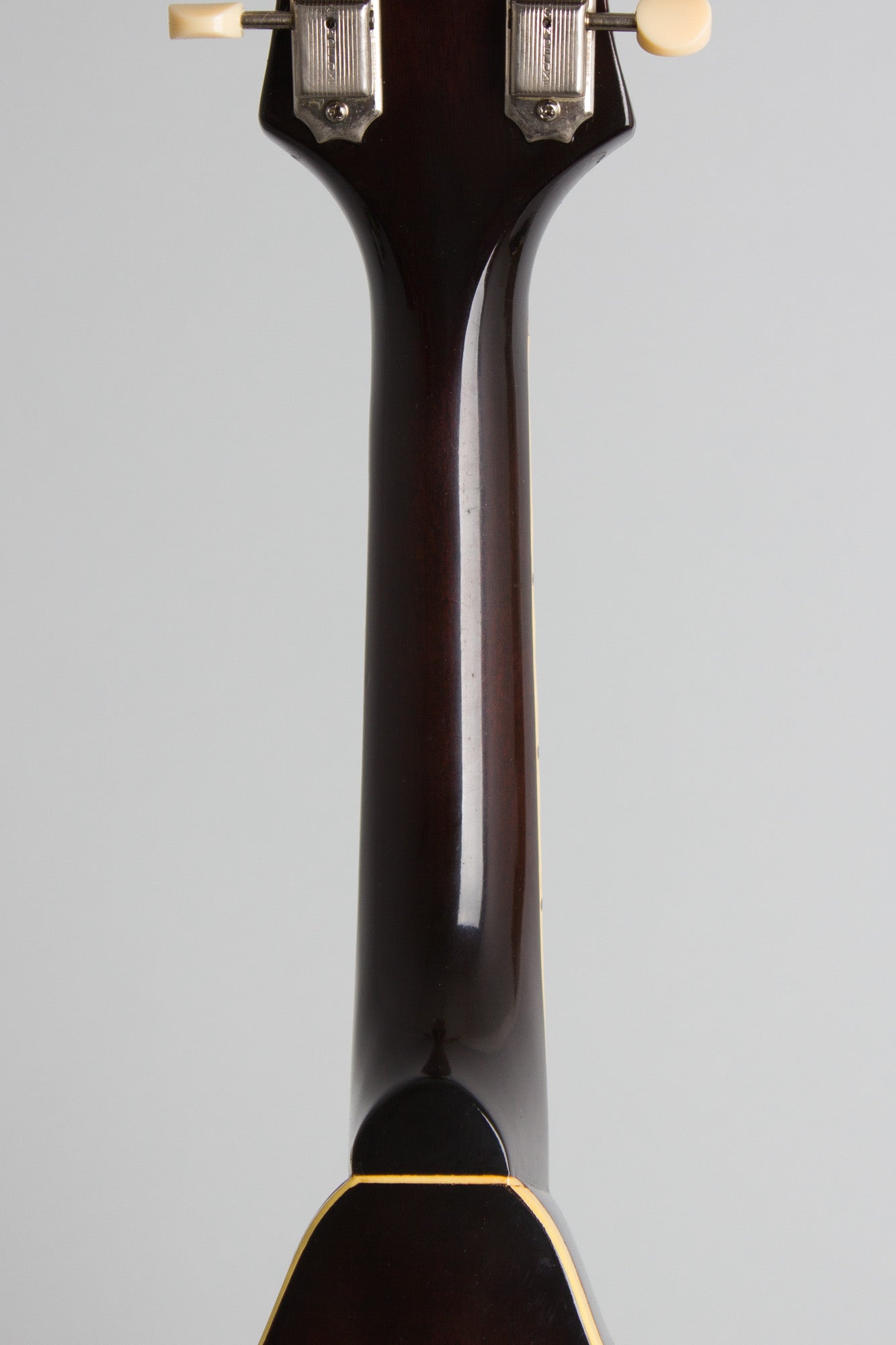 Gibson A-5 Florentine Artist Model Carved Top Mandolin (1960)