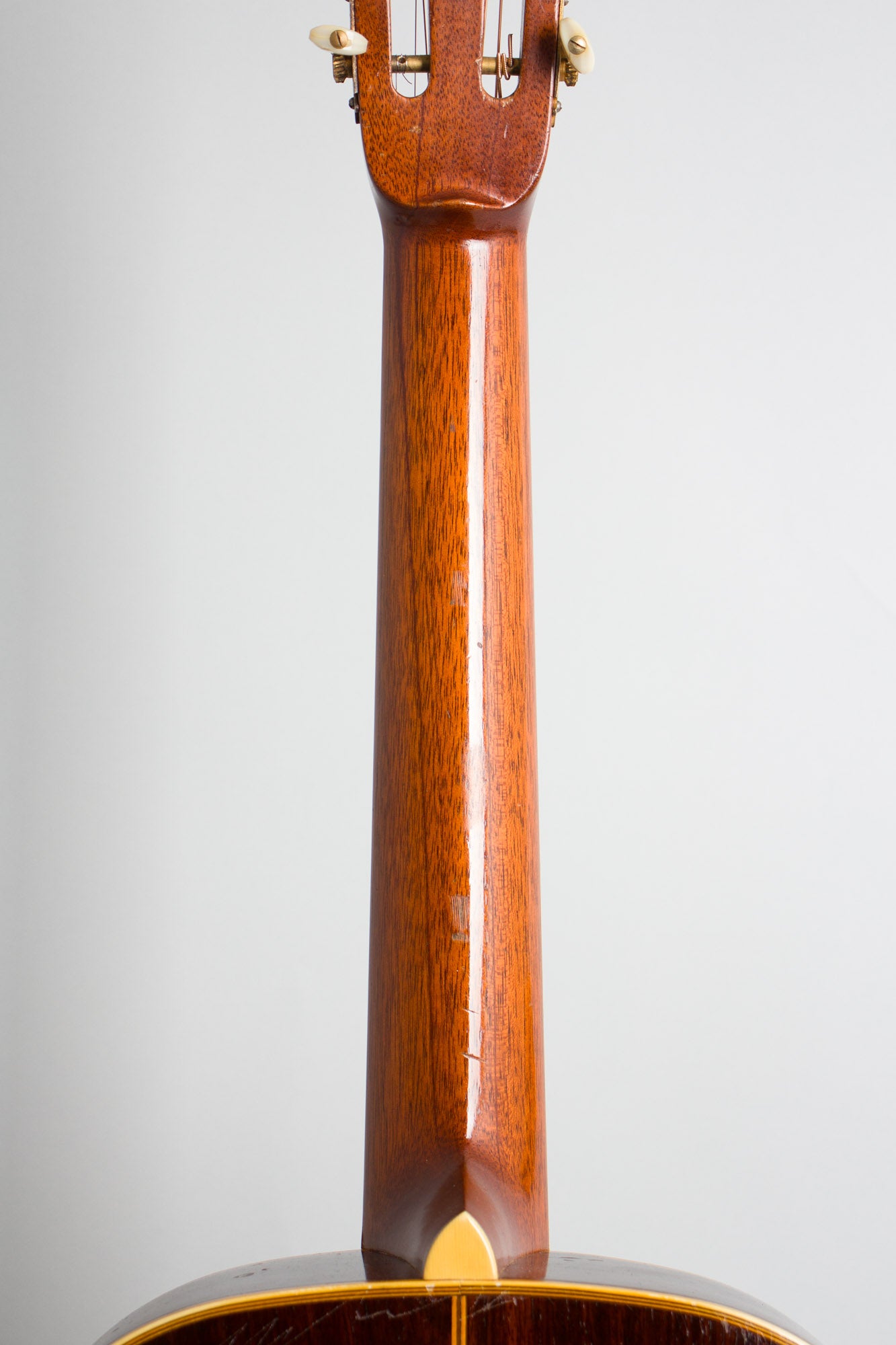 Washburn Model 5238 Deluxe Flat Top Acoustic Guitar (1932)