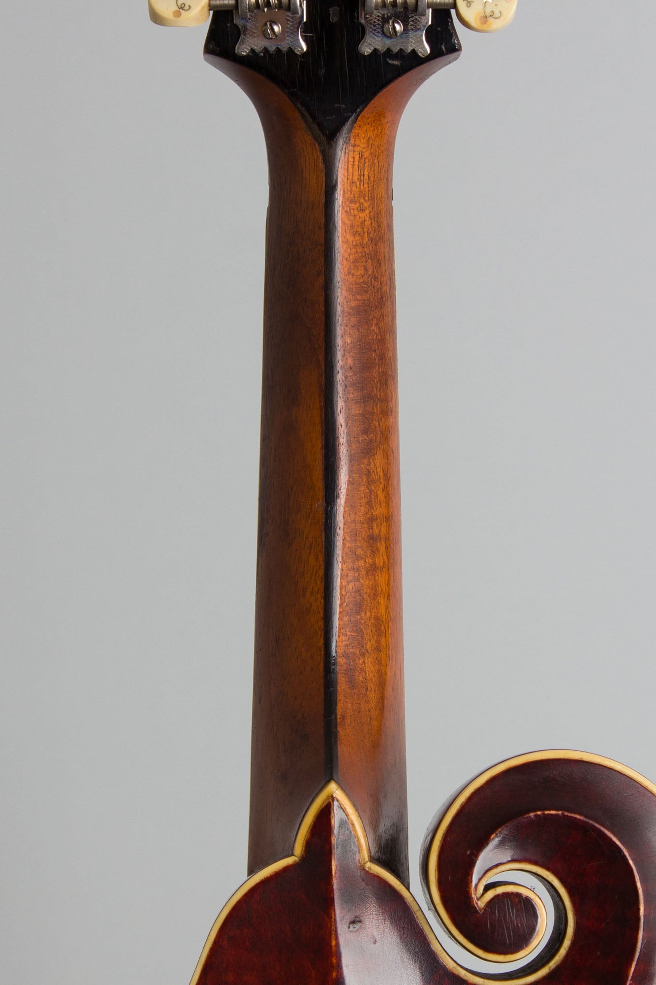 Gibson F-4 Carved Top Mandolin (1913)