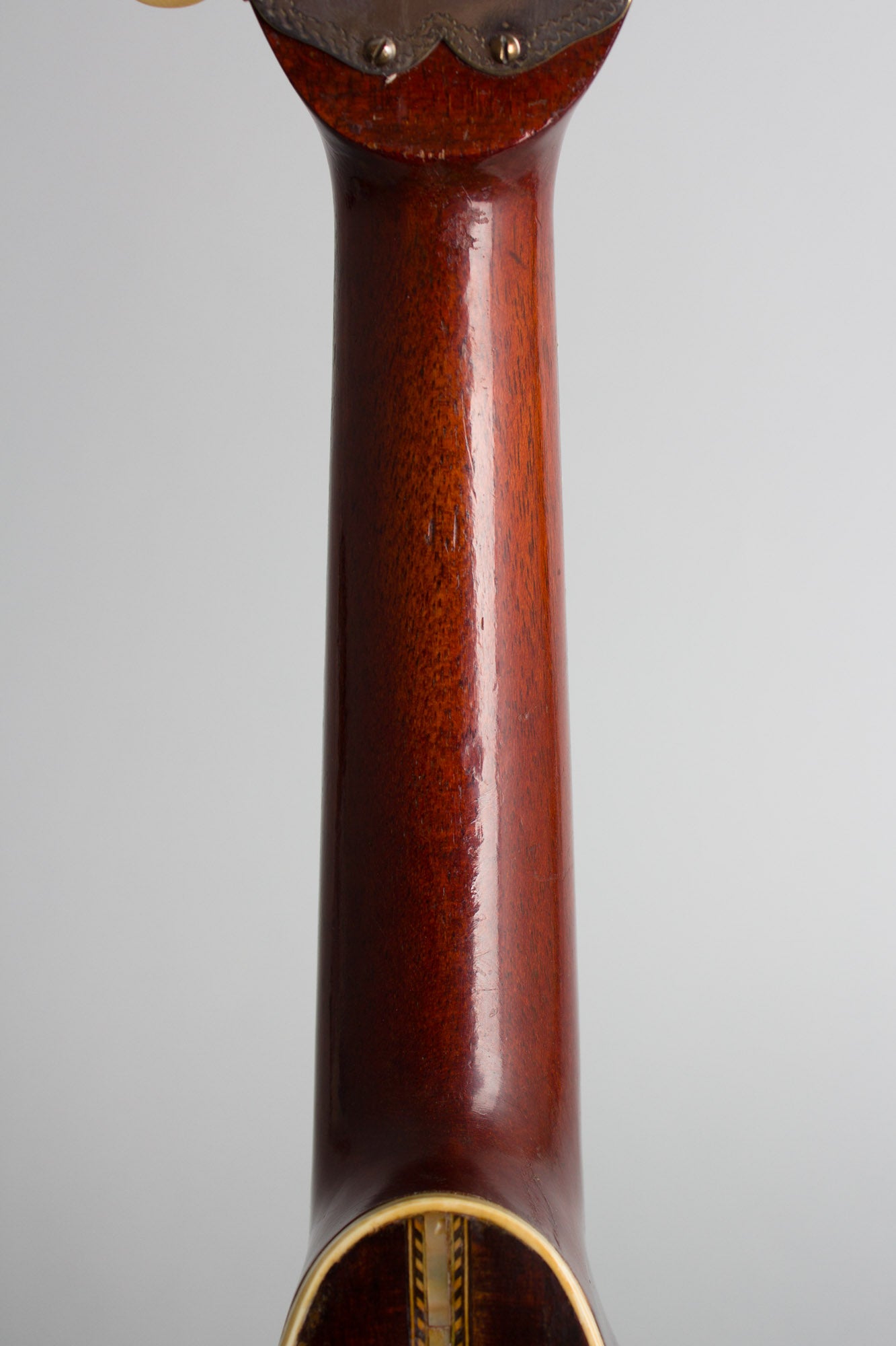 Harmony Leland Brilliantone Flat Back, Bent Top Mandolin (1918)