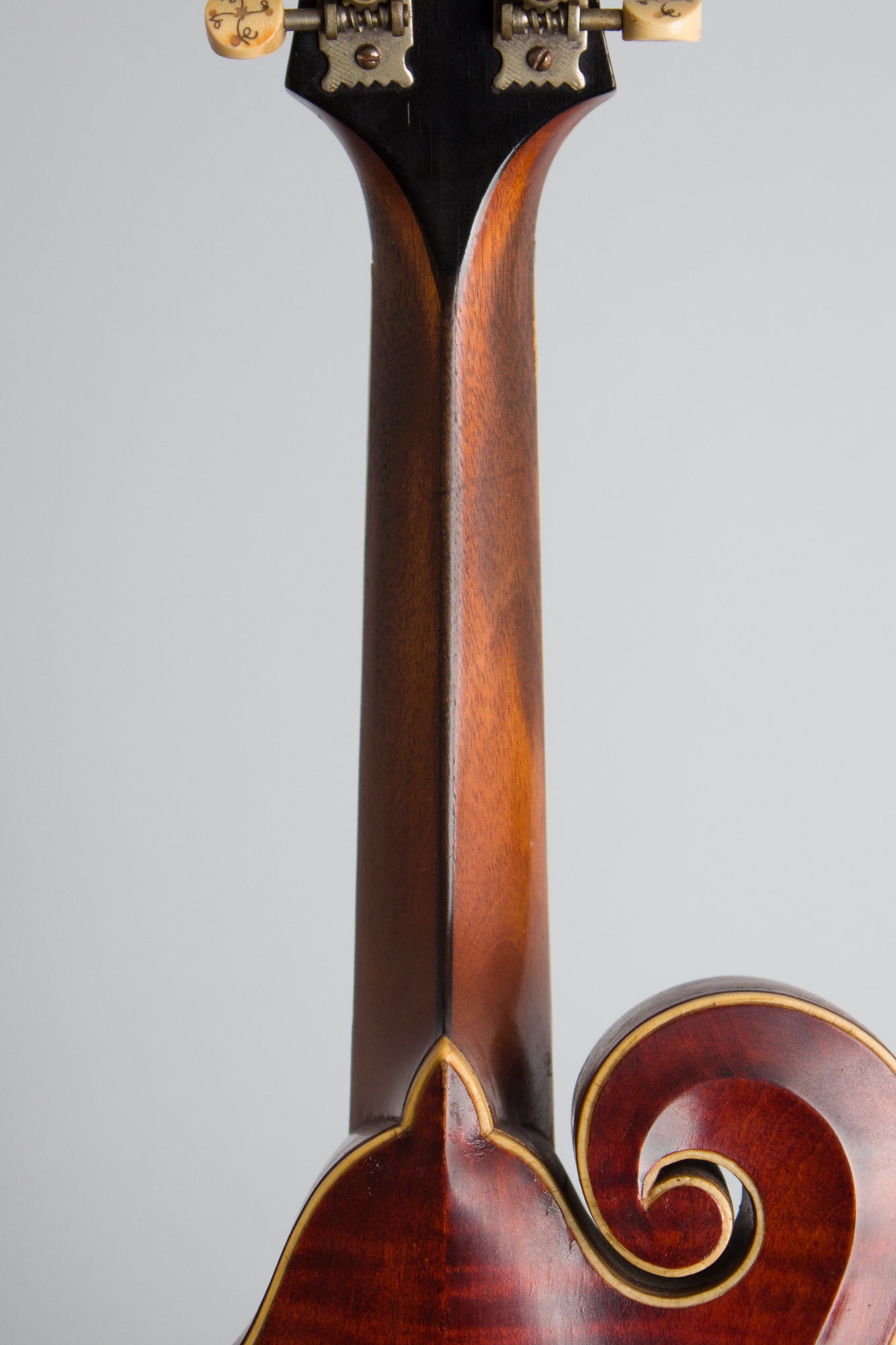 Gibson F-4 Carved Top Mandolin (1912)