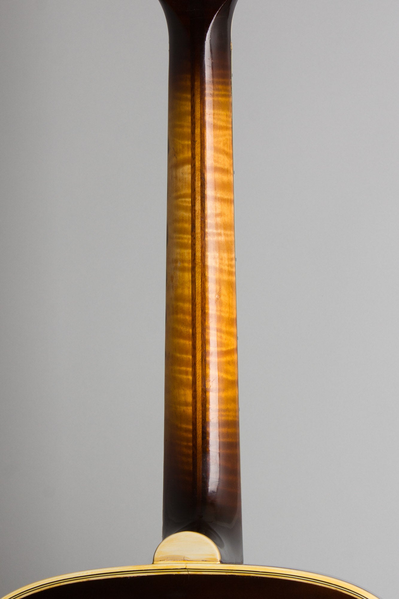 Epiphone DeLuxe Arch Top Acoustic Guitar (1940)