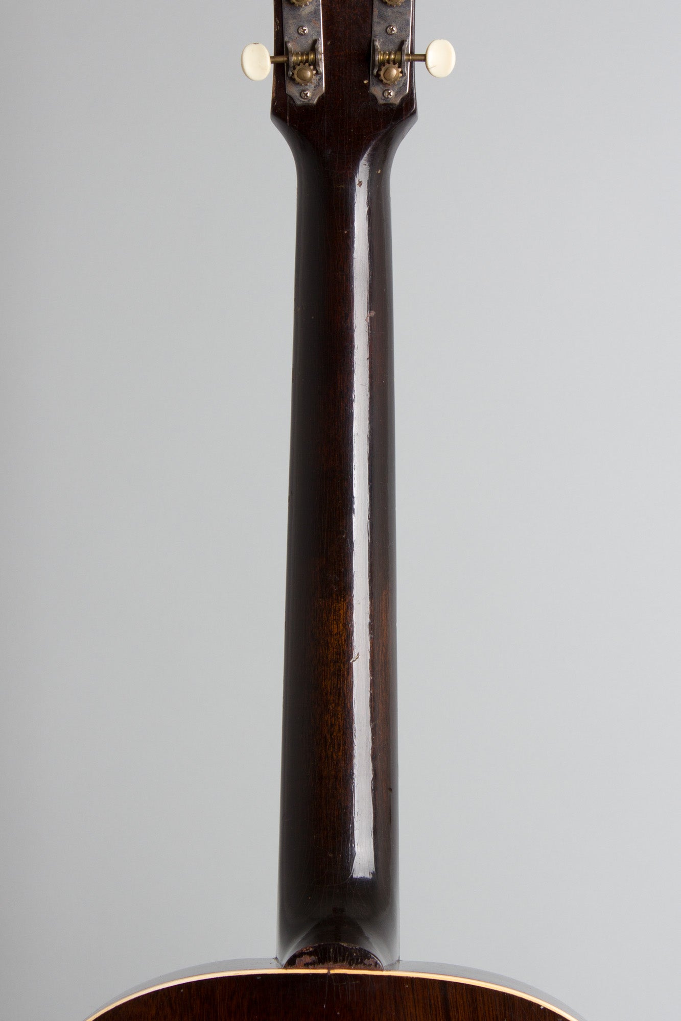 Gibson LG-2 Flat Top Acoustic Guitar (1944)