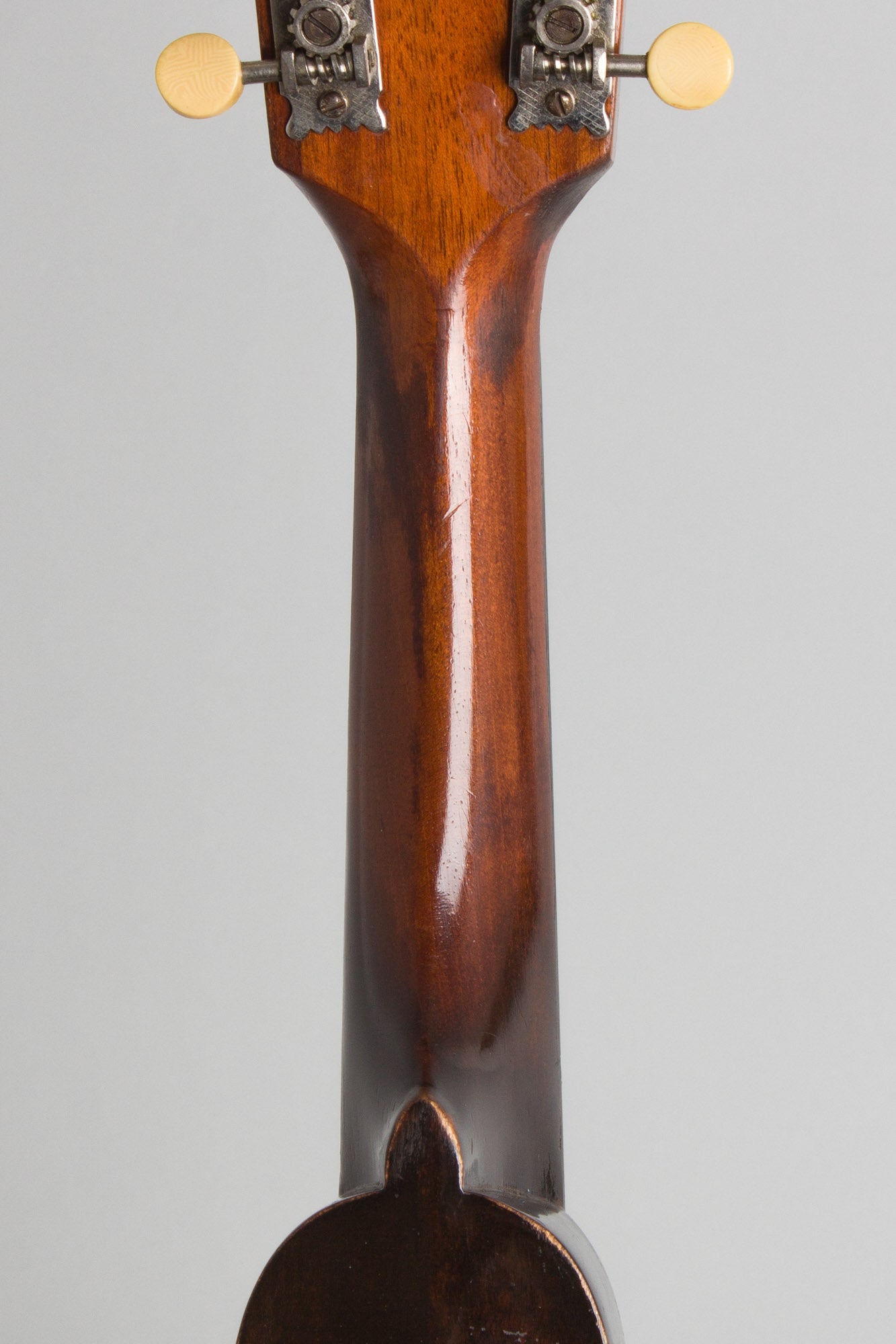 Gibson Style A Carved Top Mandolin (1920)