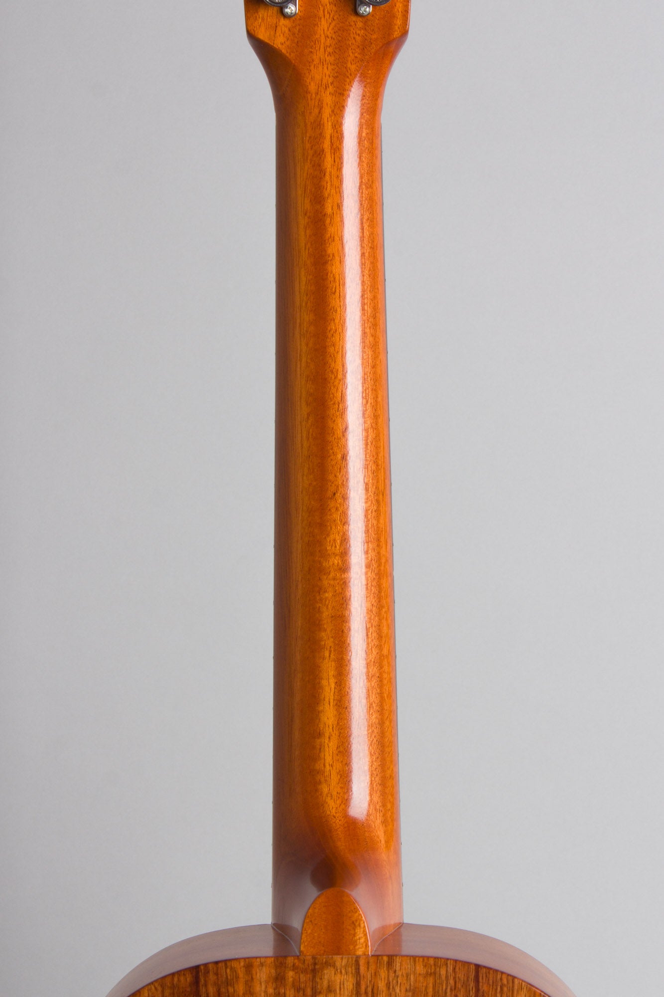 Kamaka HF-4 Baritone Ukulele (2015)