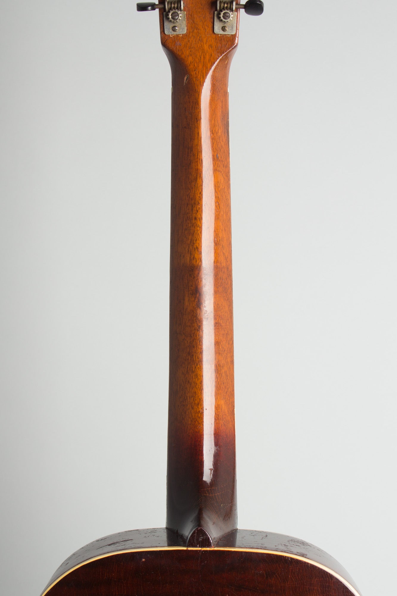 Gibson Recording King Model 681 Flat Top Acoustic Guitar (1934)