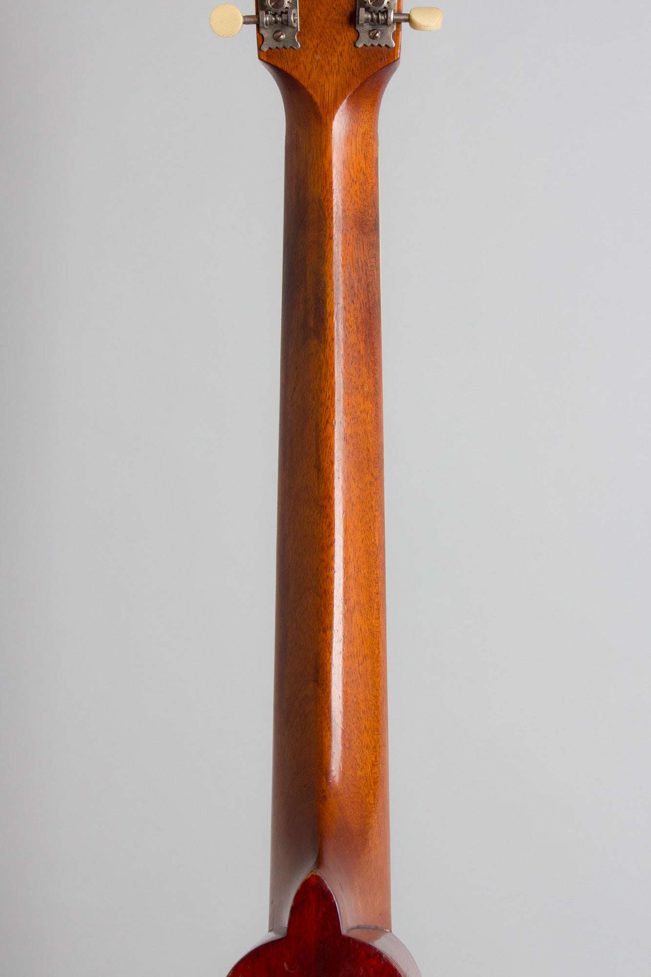 Gibson K-1 Carved Top Mandocello (1915)