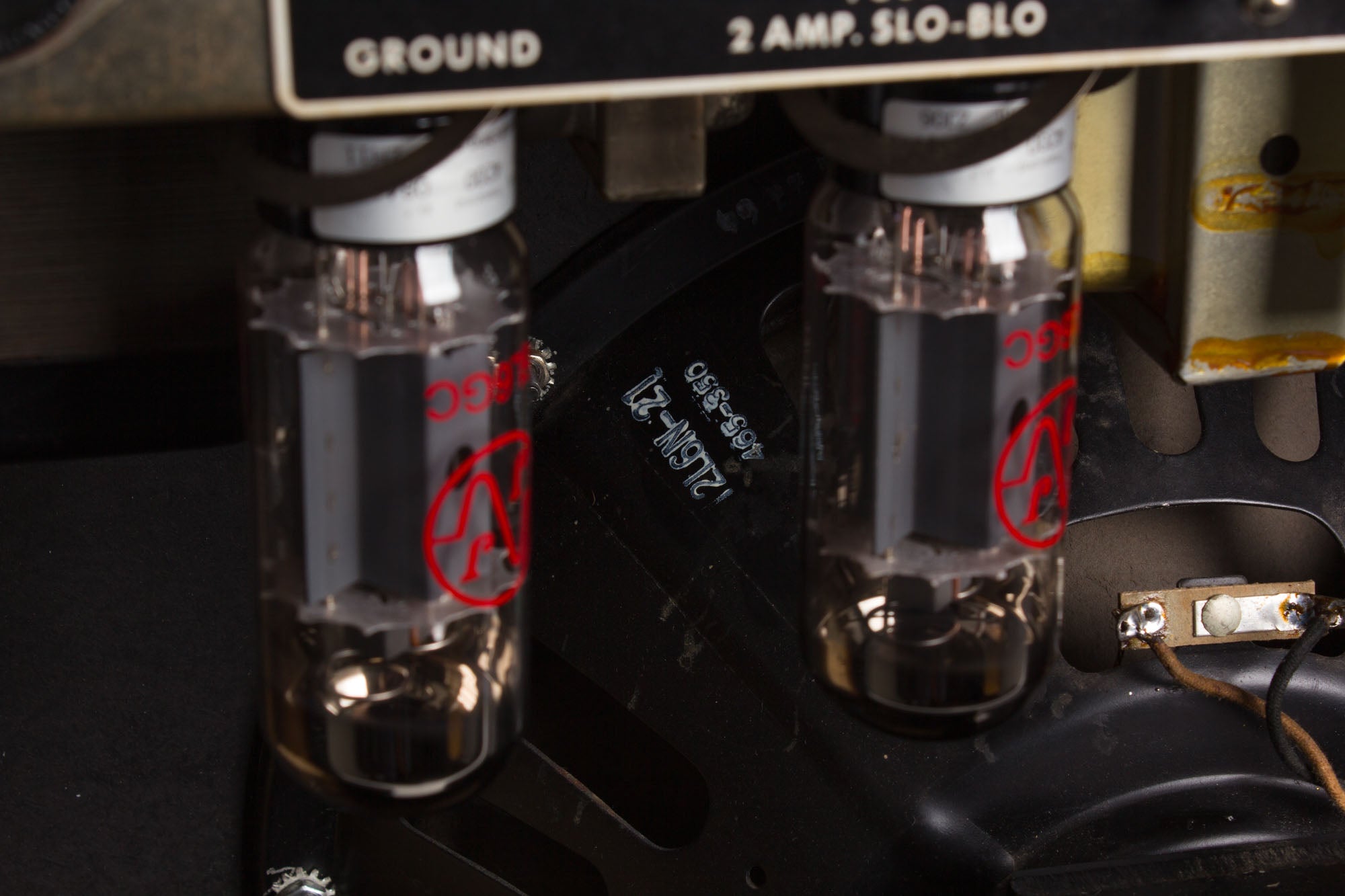 Fender Vibrolux AA763 Tube Amplifier (1964) – RetroFret