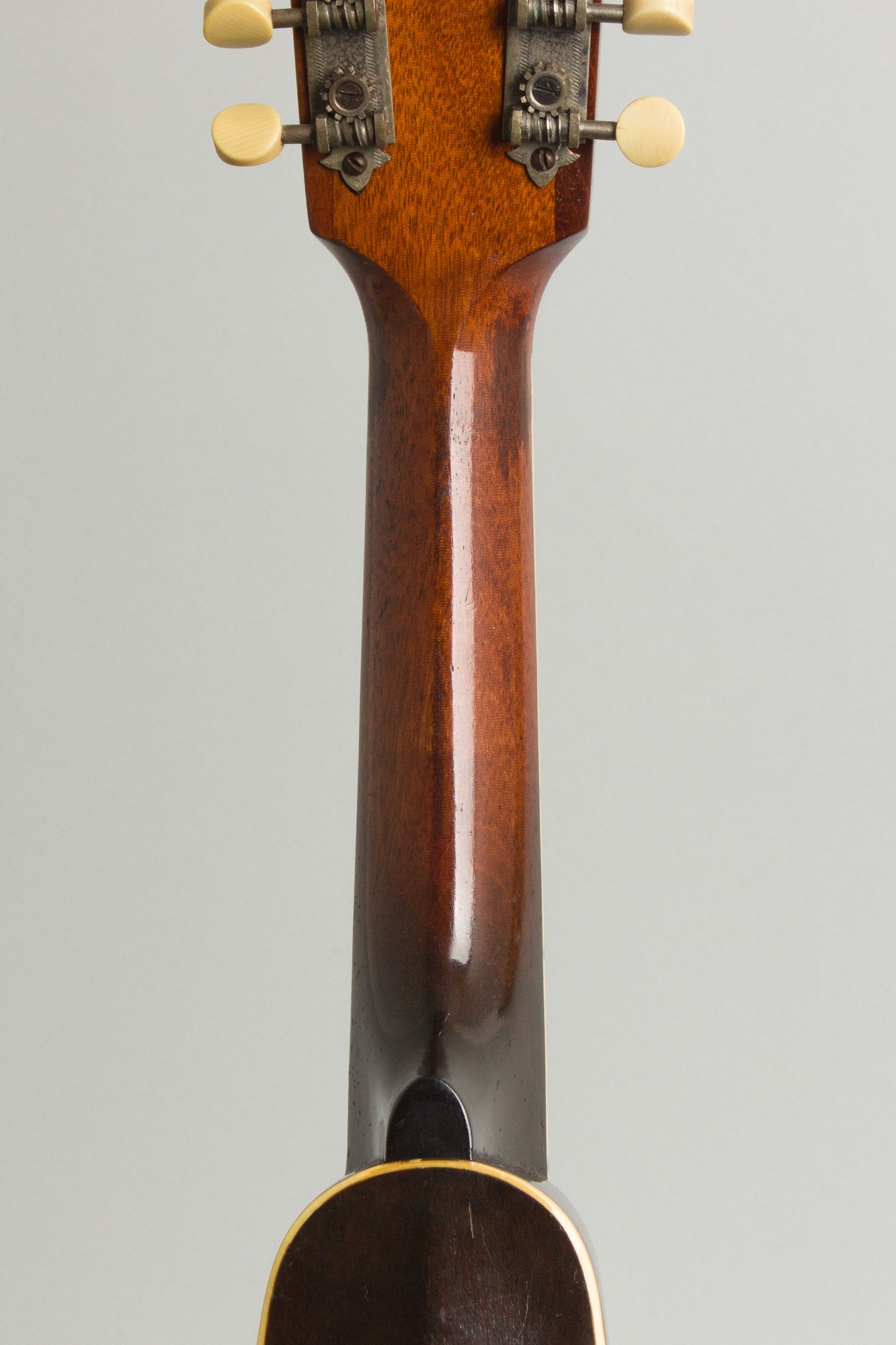 Gibson Style H-1 Carved Top Mandola (1923)