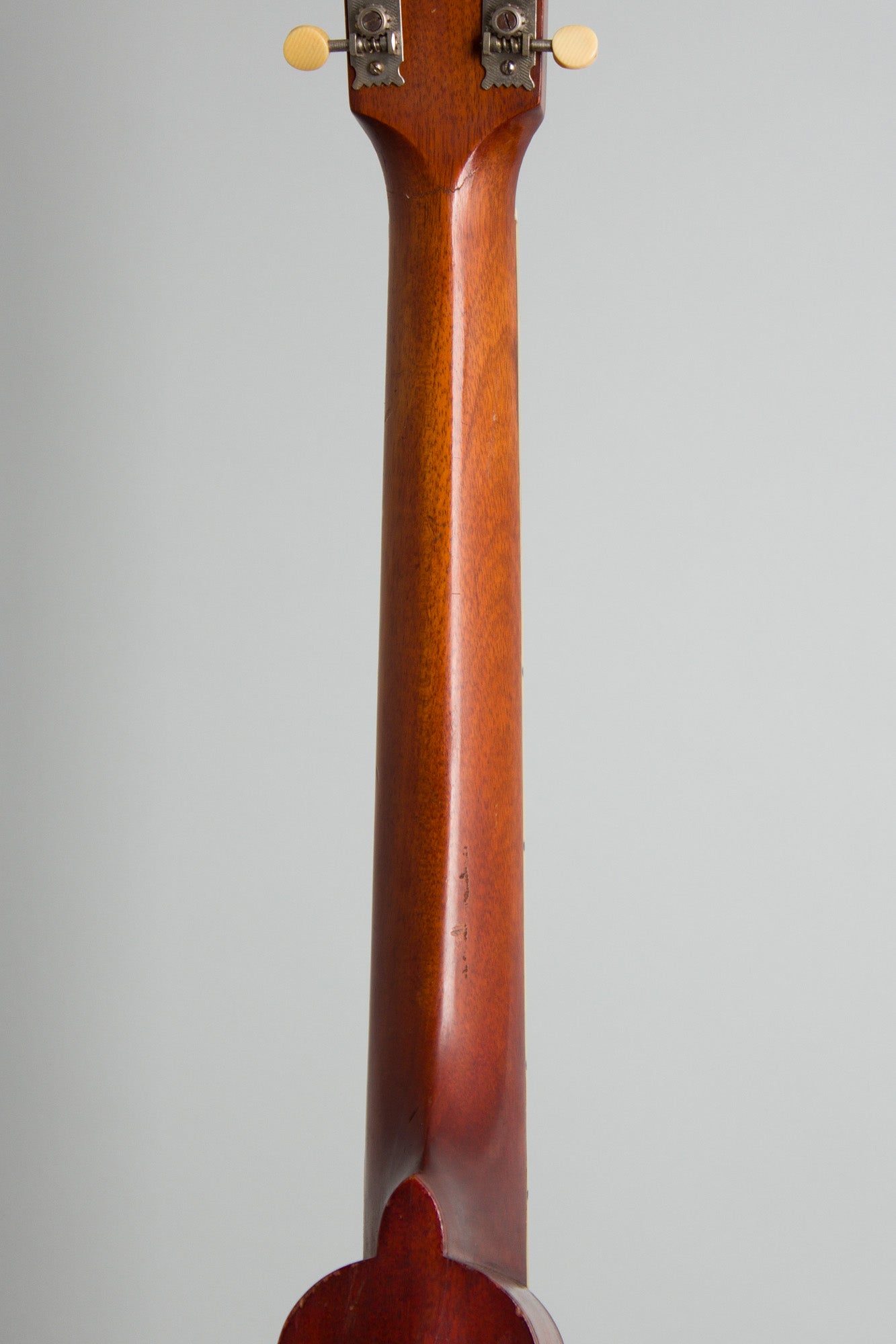 Gibson K-1 Carved Top Mandocello (1916)