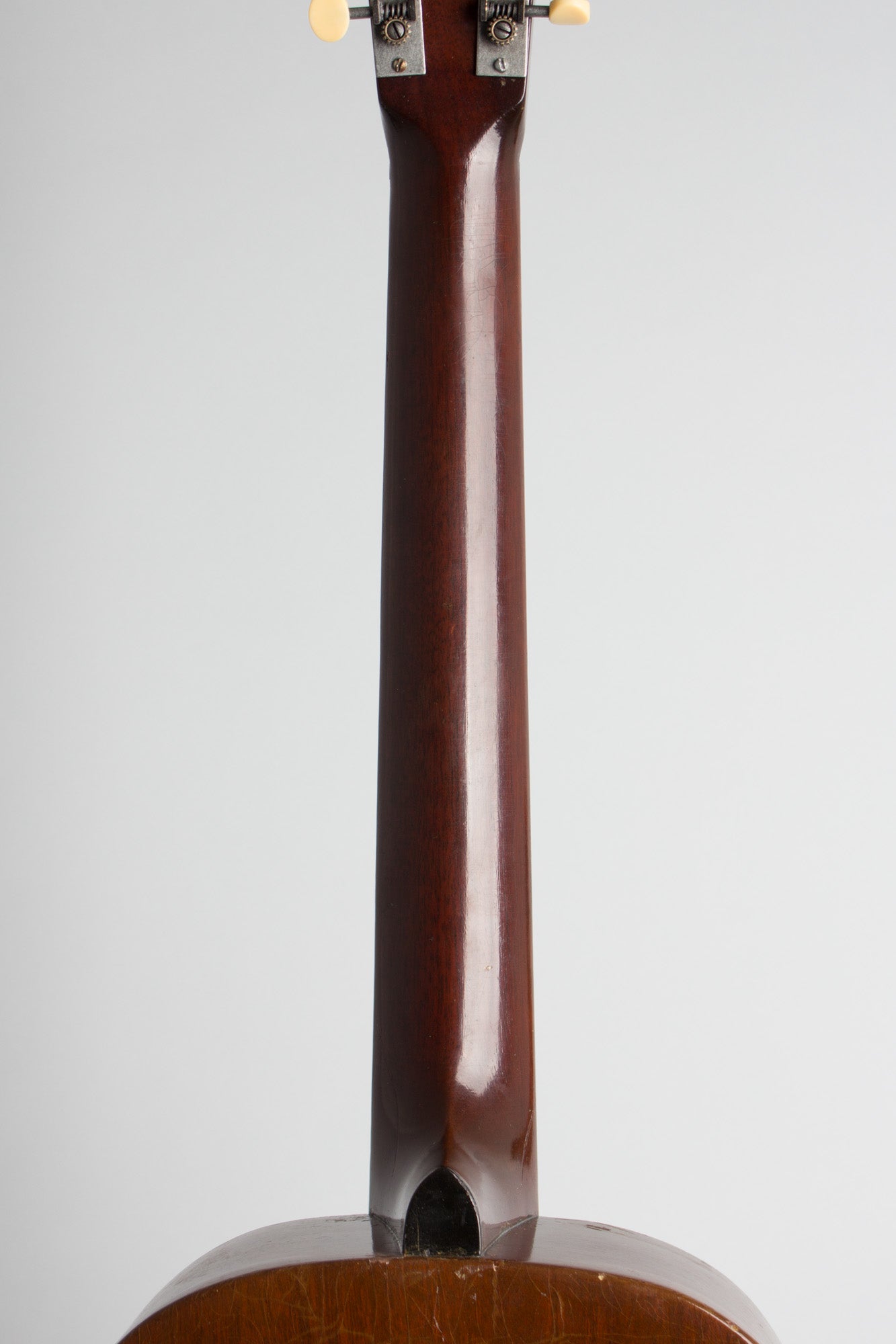 Vega Model 04 Flat Top Acoustic Guitar (1938)