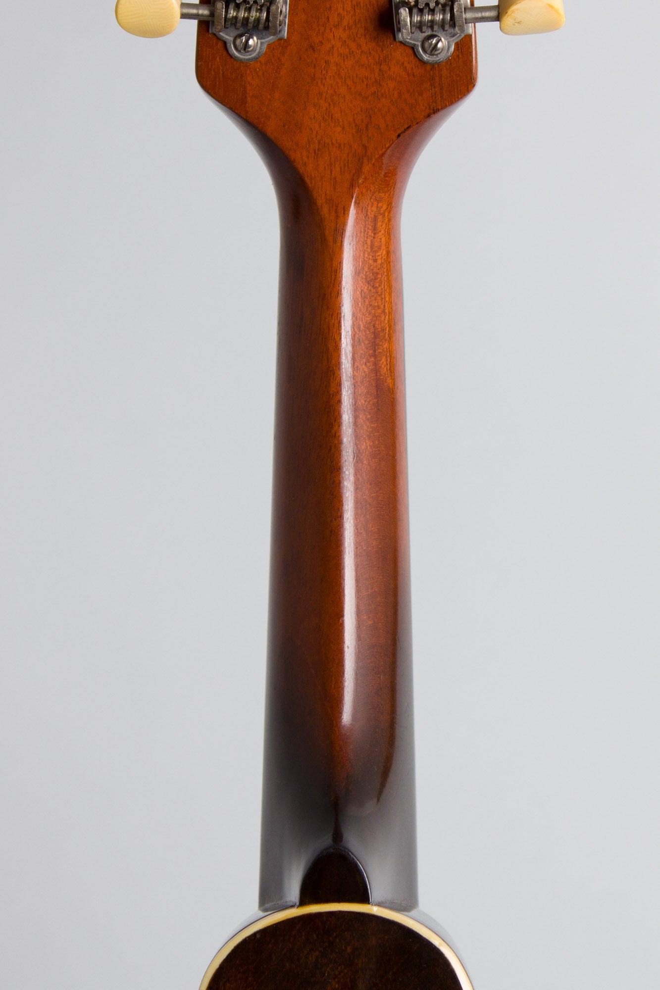Gibson Style A-1 Snakehead Carved Top Mandolin (1924)