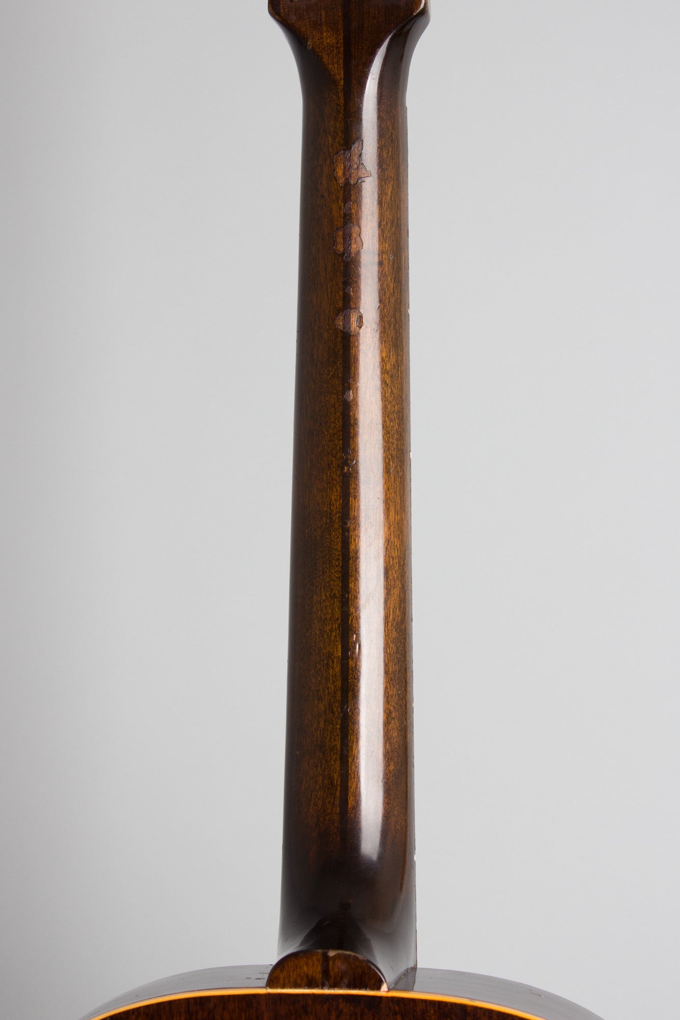 Gibson LG-2 Flat Top Acoustic Guitar (1943)