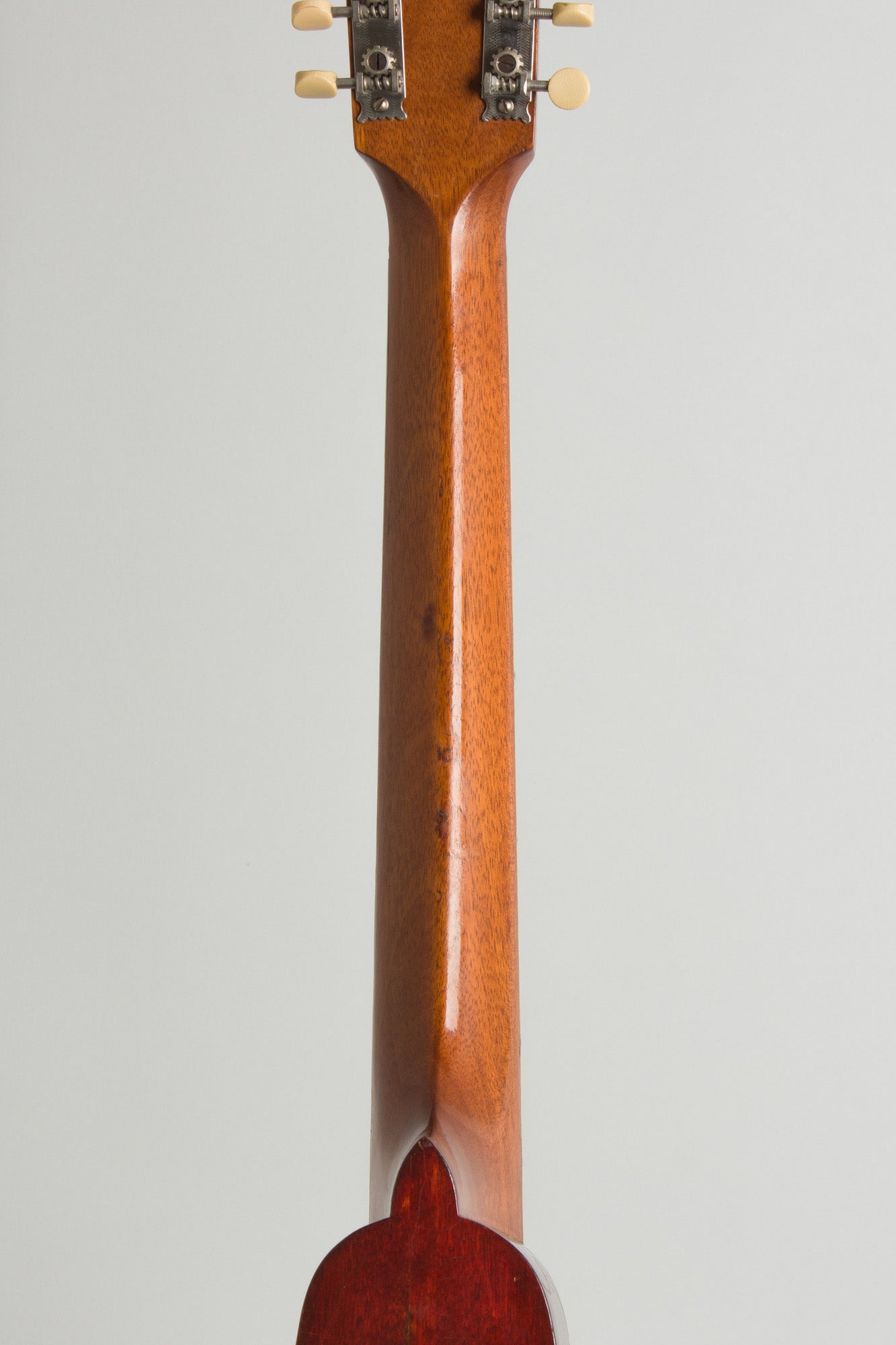 Gibson K-1 Carved Top Mandocello (1914)