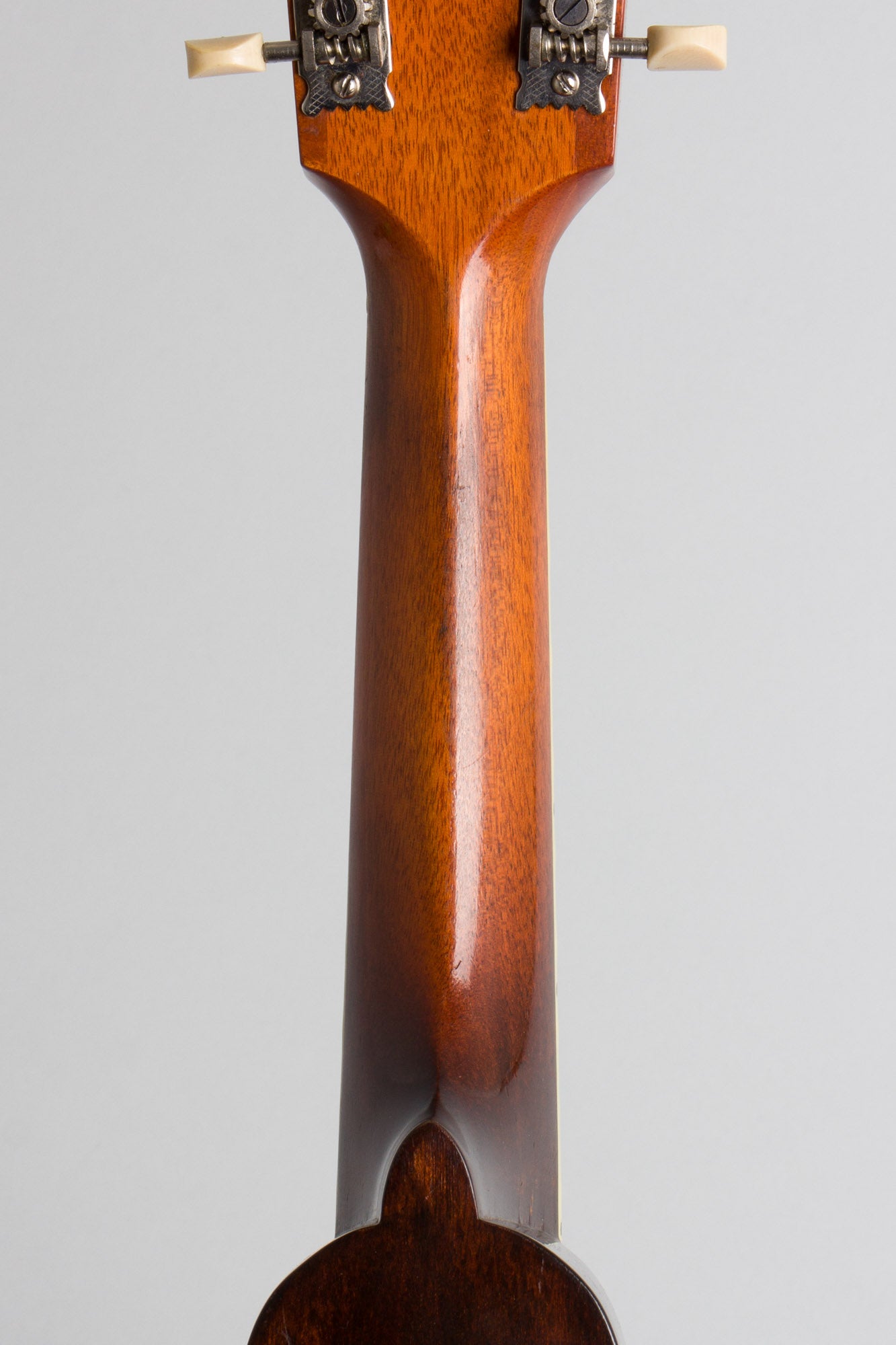 Gibson Style H-1 Carved Top Mandola (1918)