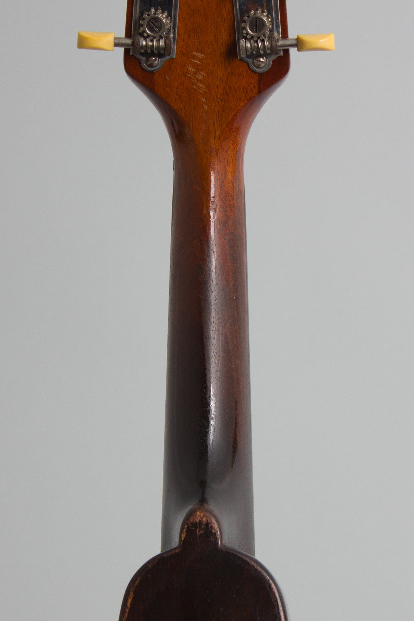 Gibson Style A Snakehead Carved Top Mandolin (1925)