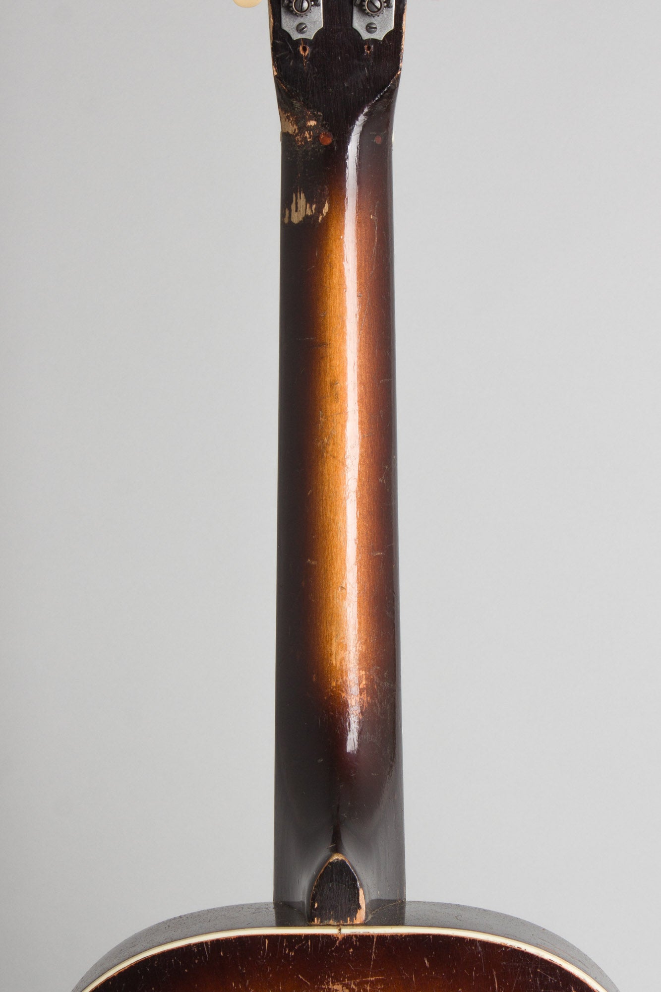 Regal Dobro Model 27 Roundneck Resophonic Guitar (1939)