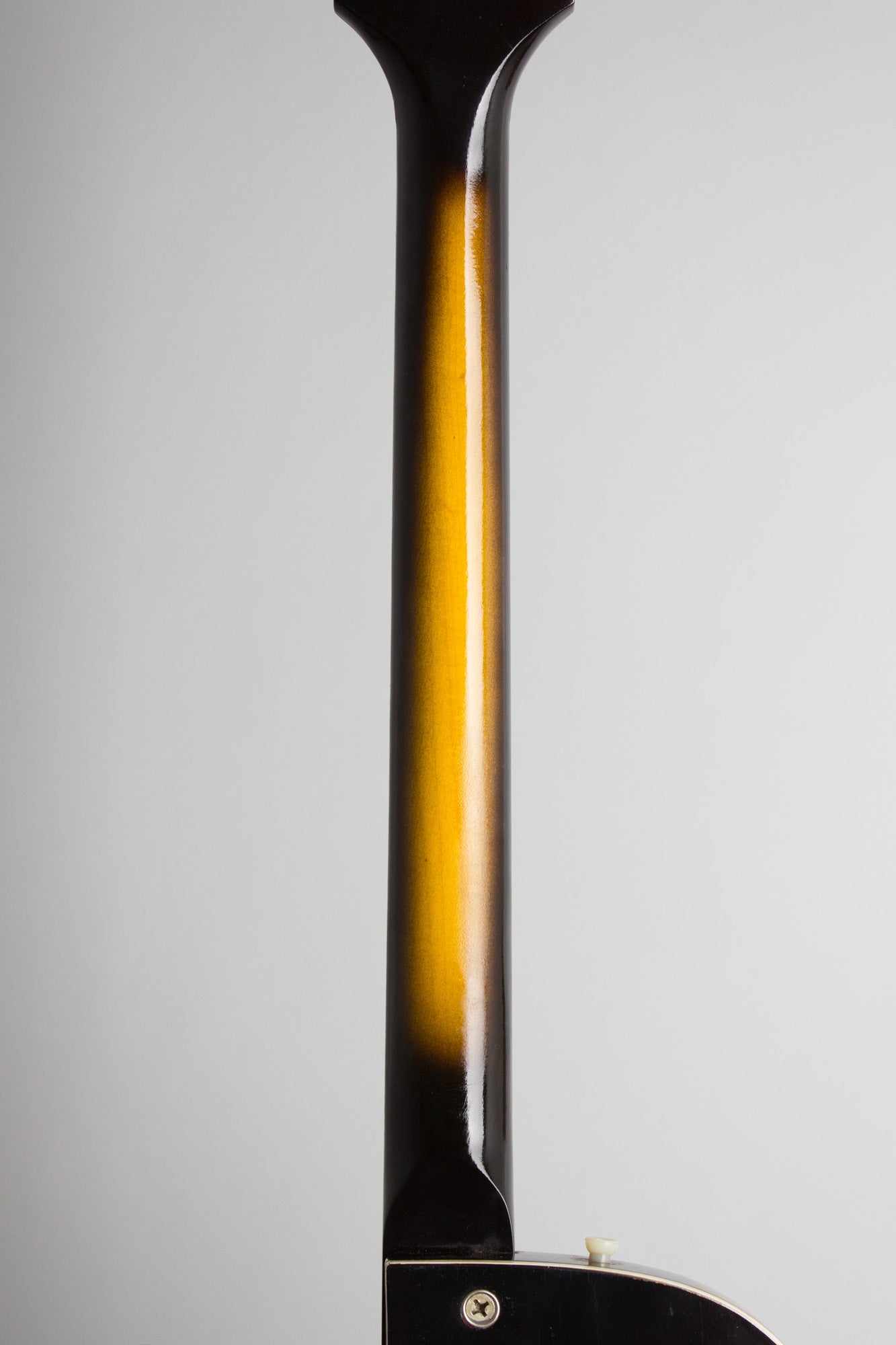 Harmony H-22 Electric Bass Guitar (1967)