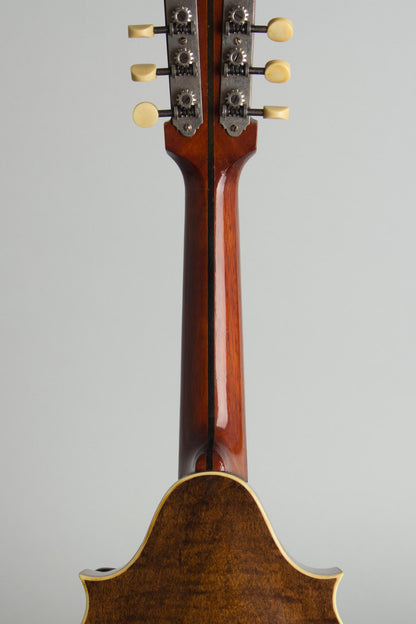 Lyon & Healy Style B Carved Top Mandolin (1919)