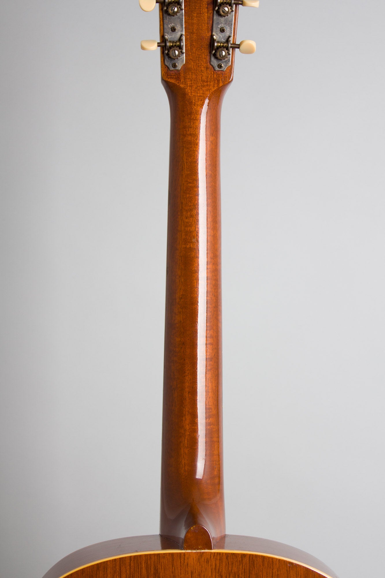 Gibson J-35 Flat Top Acoustic Guitar (1941)