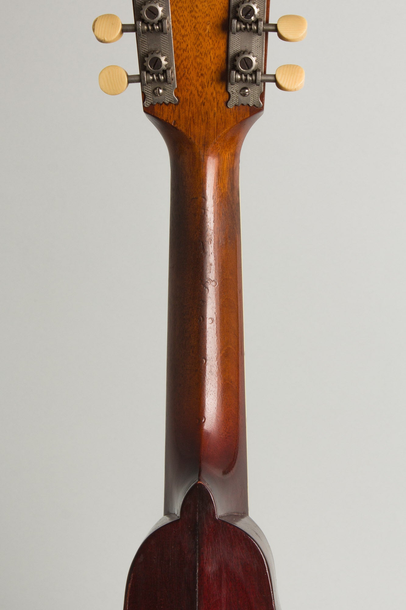 Gibson Style H-1 Carved Top Mandola (1917)